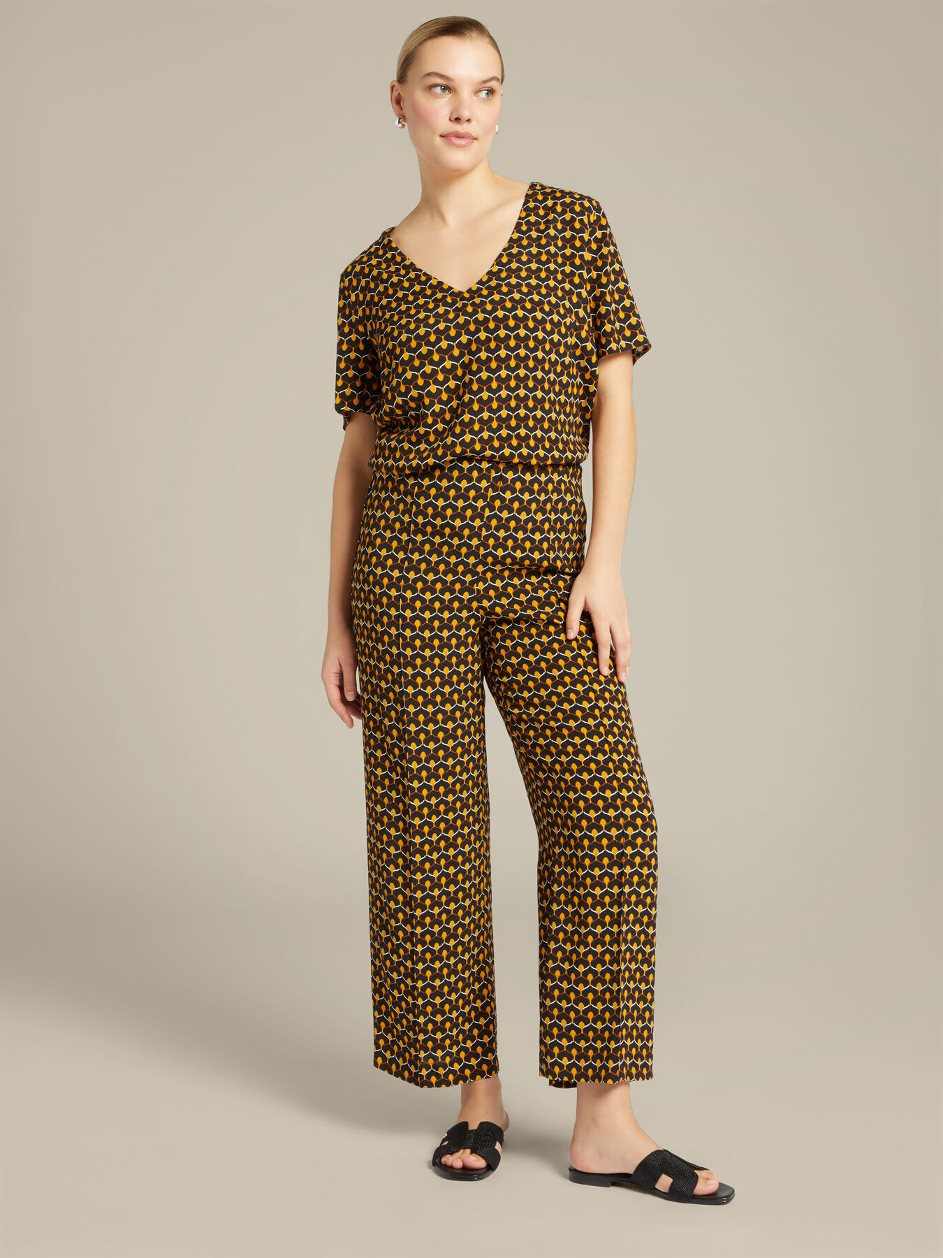 Pantalones de viscosa ECOVERO&trade; estampada image number 0