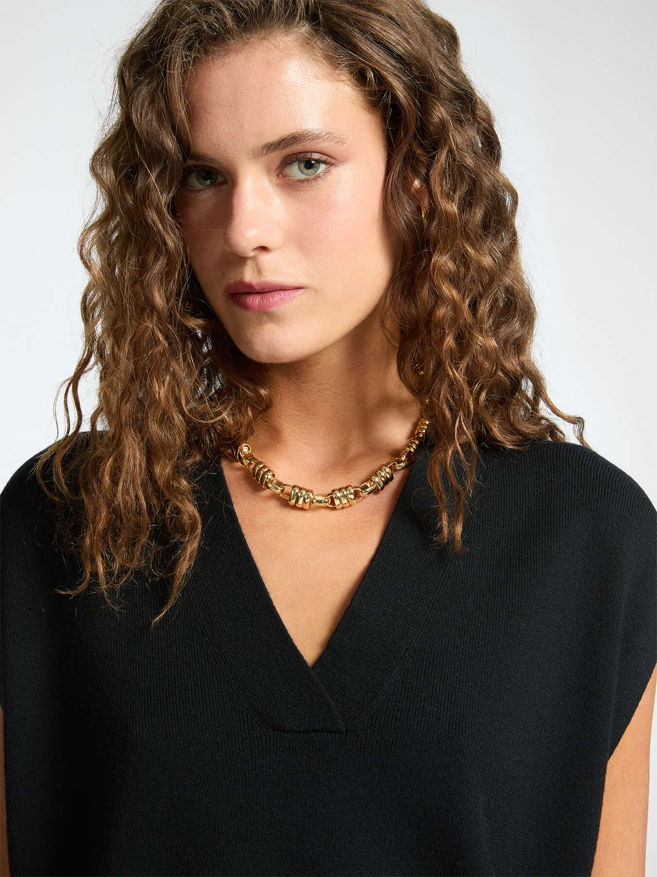 Gilet scollato a V image number 3