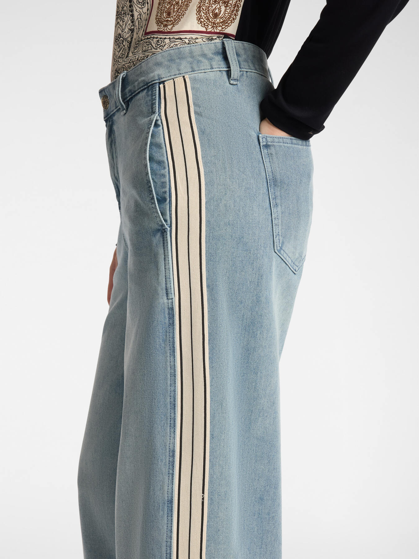 Jeans boyfit "Barbra" con bordi laterali image number 3