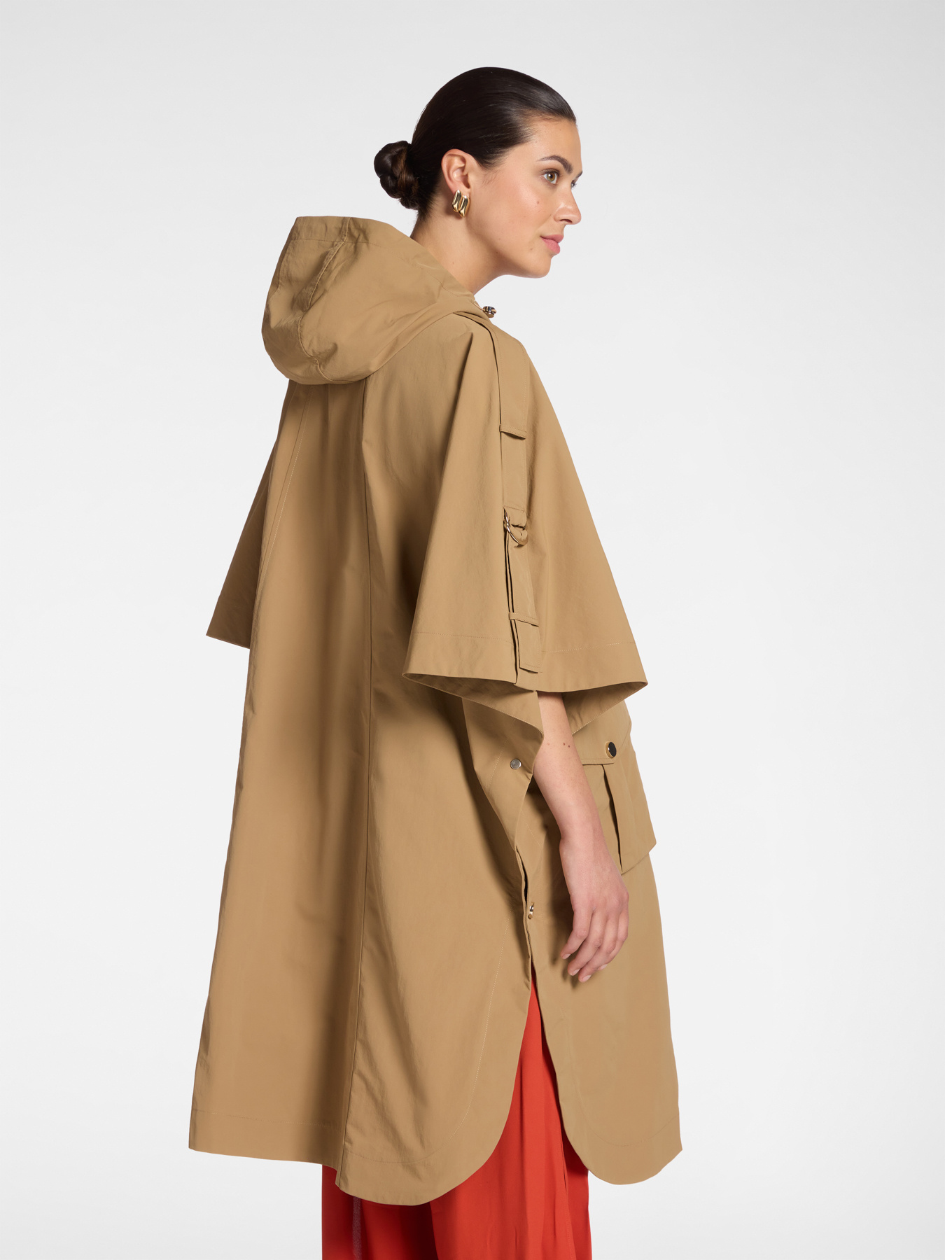 Parka oversize con capucha image number 1