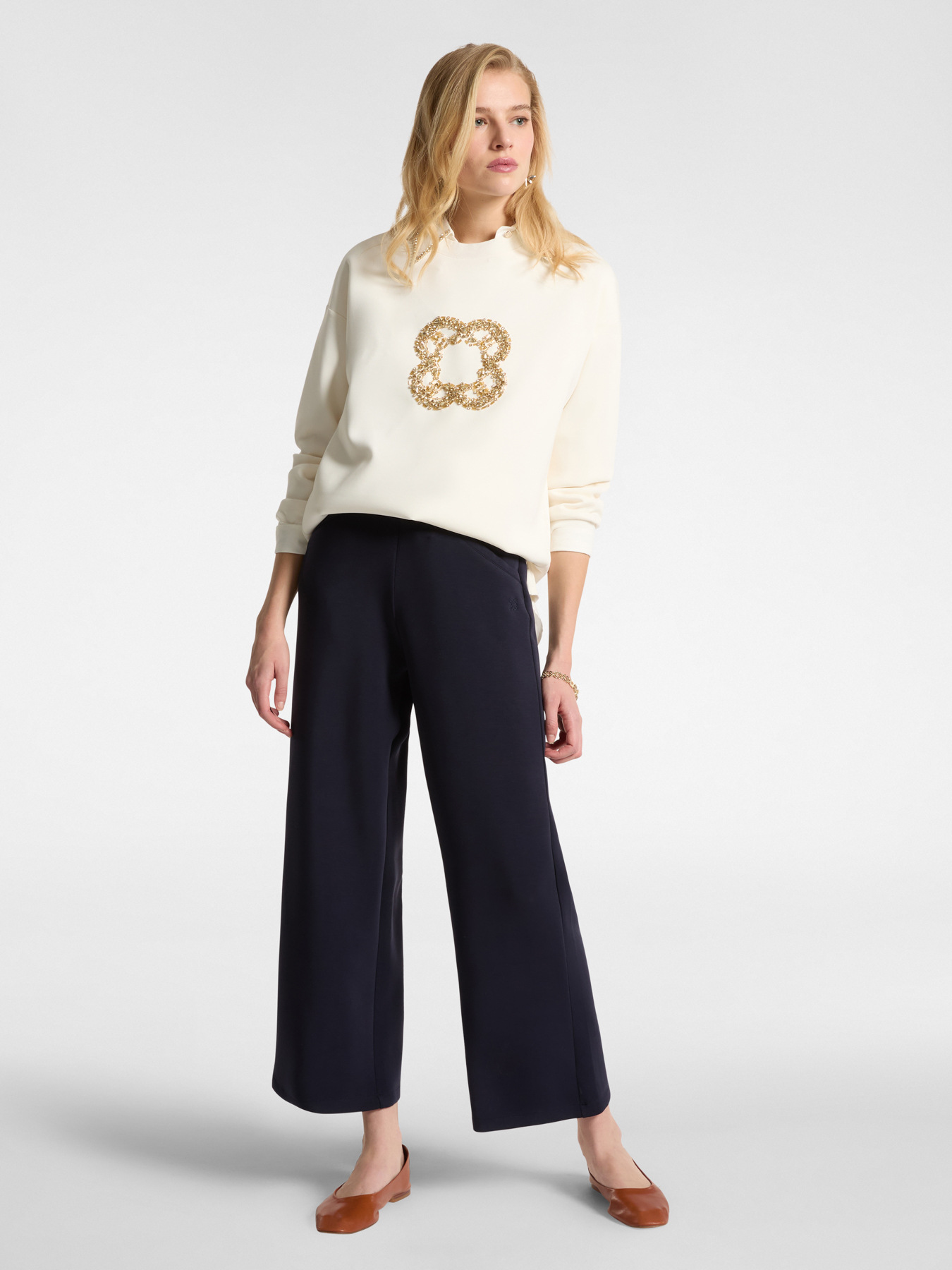 Cropped pull-on trousers in lightweight scuba image number 0