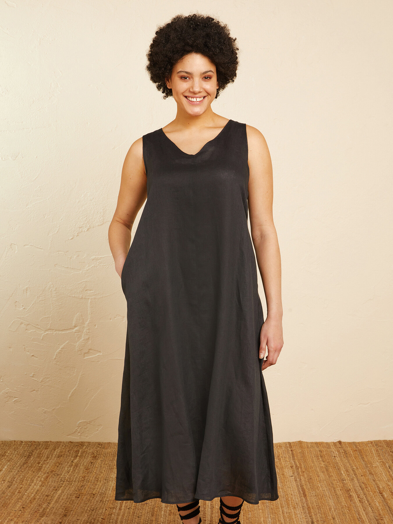 VESTIDO EM LINHO PURO image number 2