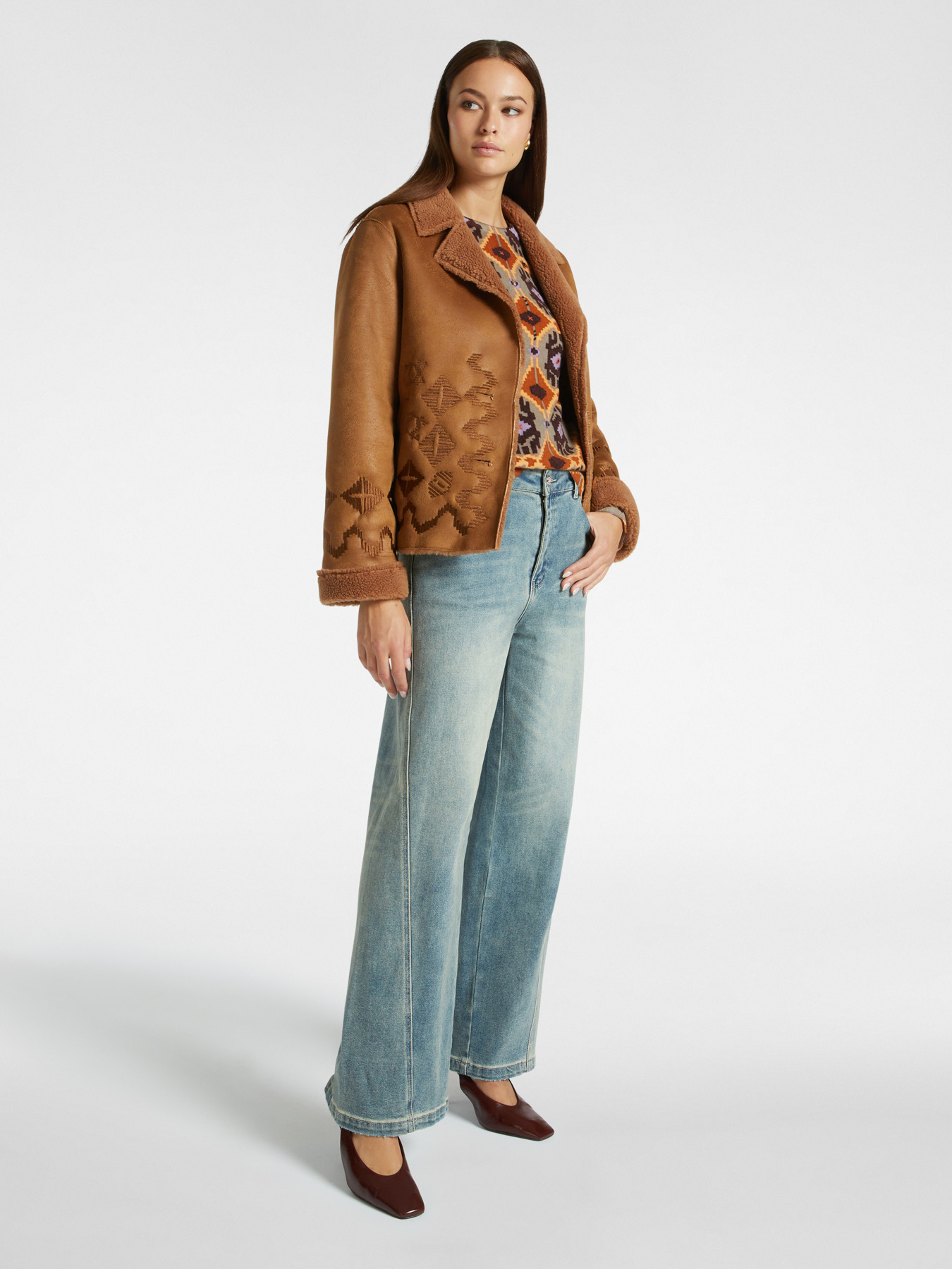 Short embroidered coat image number 2