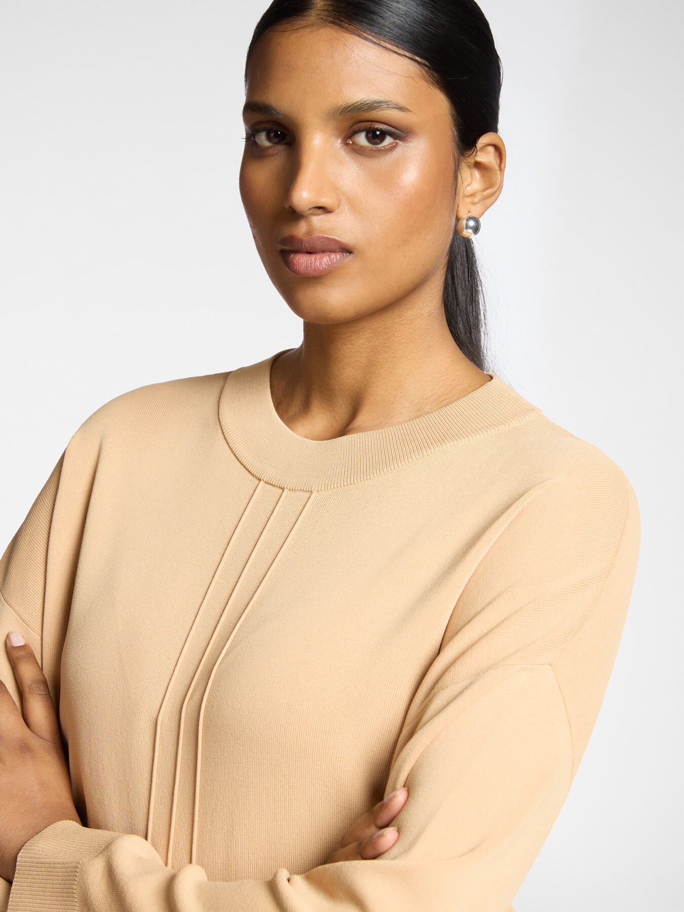 Crew neck sweater image number 3