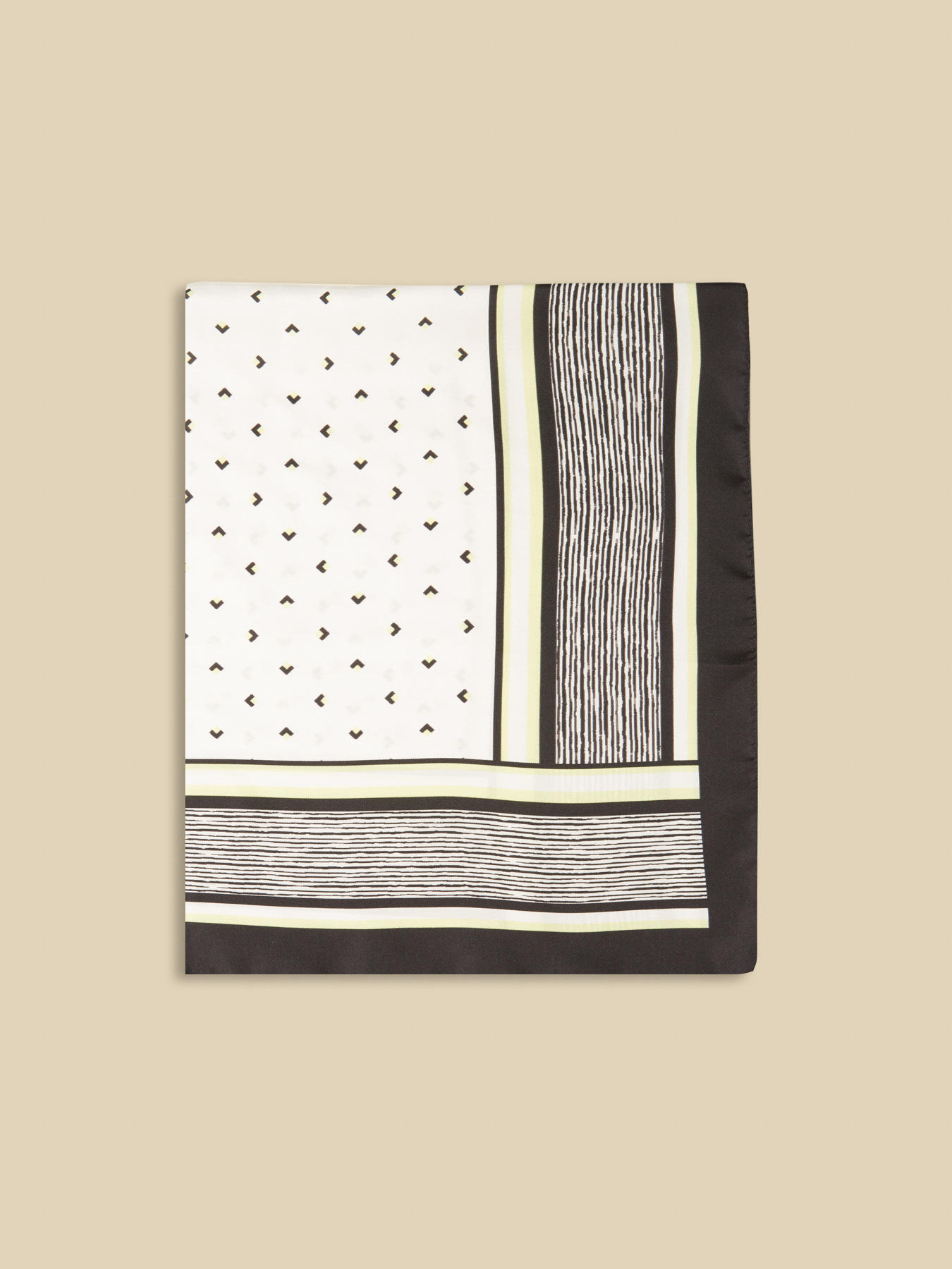 Fular estampado de seda image number 2