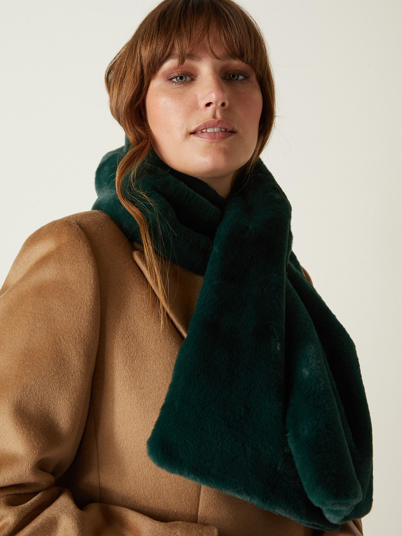 Sciarpa in fake fur image number 2