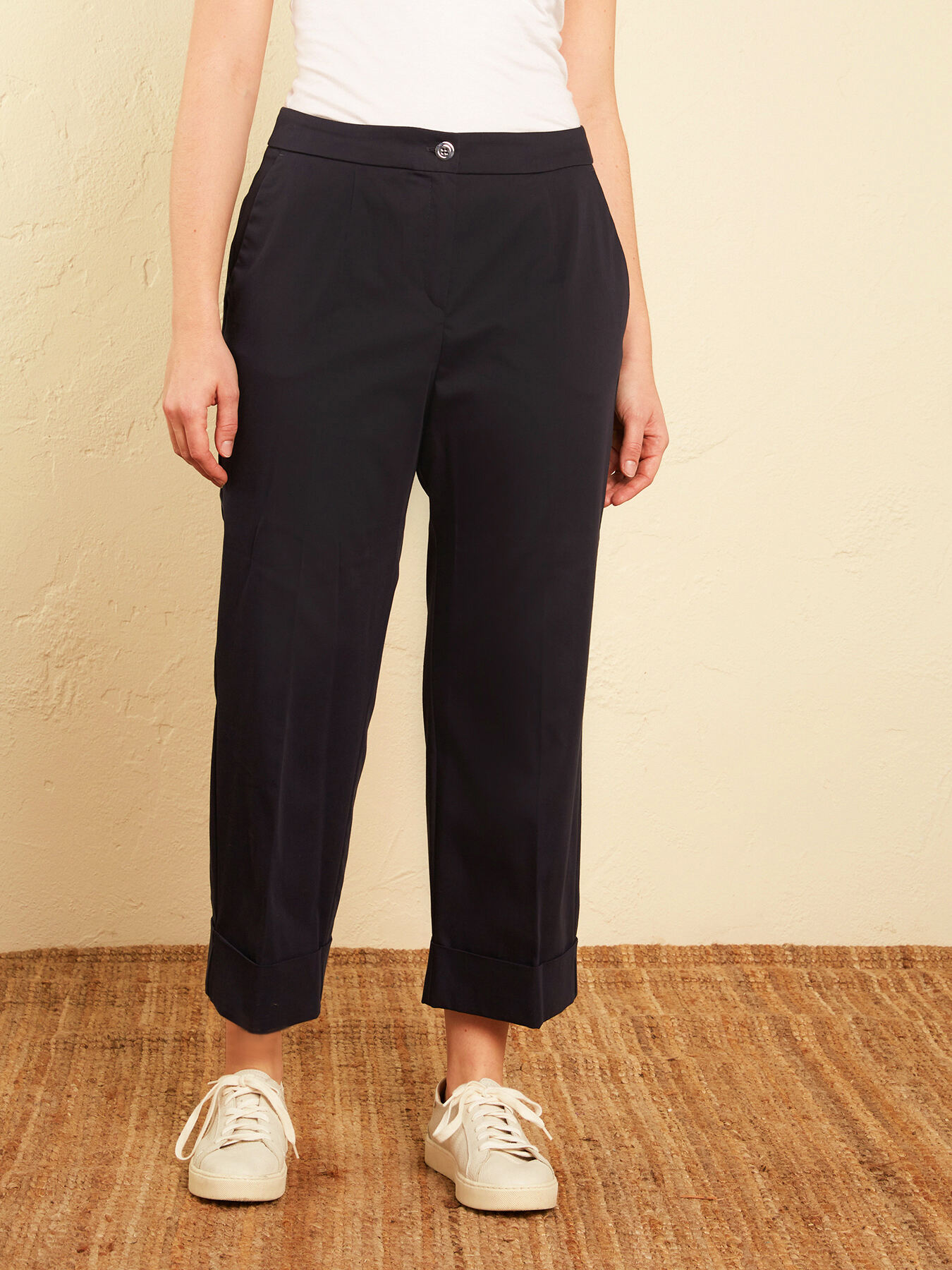 Cropped-Hose aus doppeltem festem Stoff image number 2