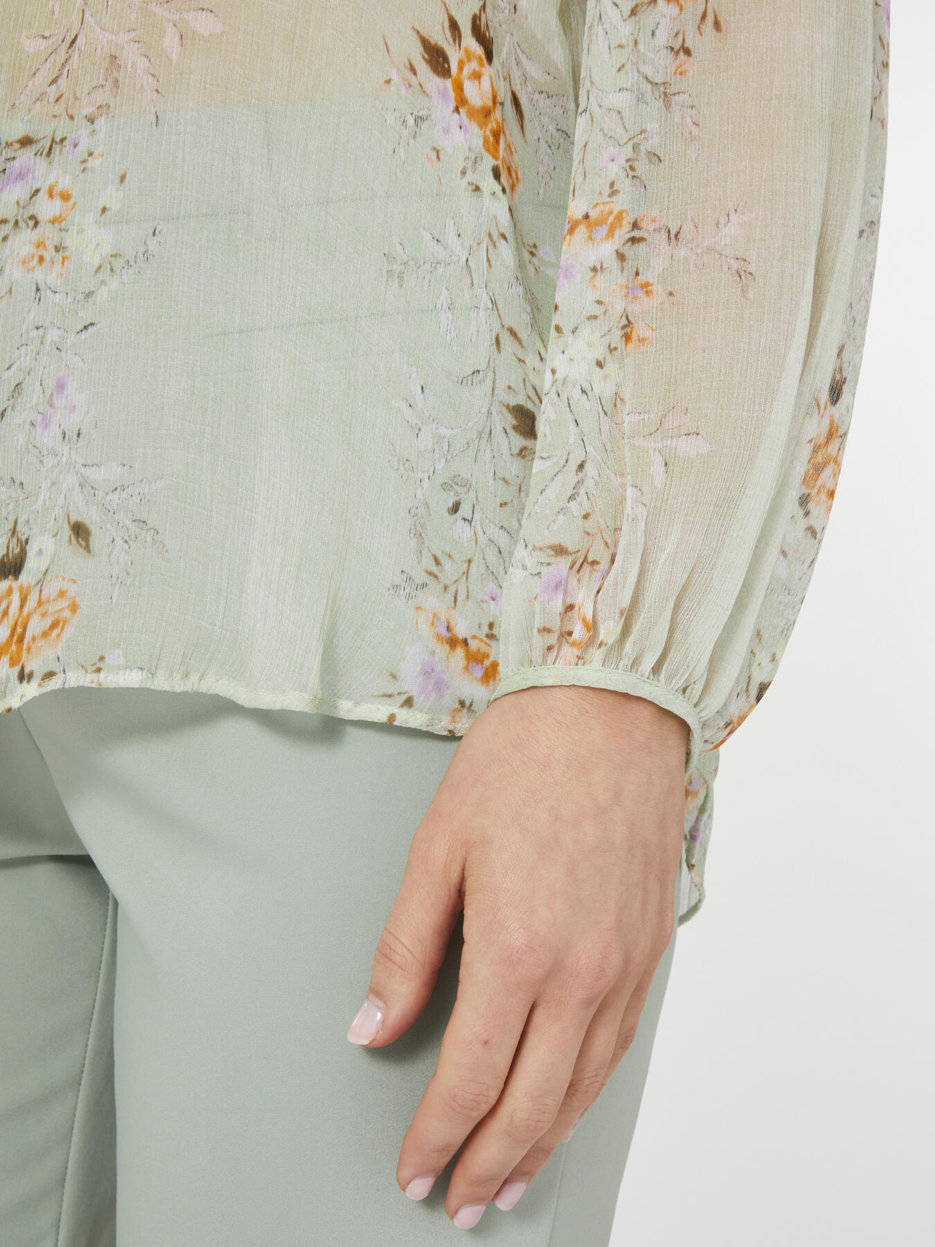 Floral viscose crepon shirt image number 4