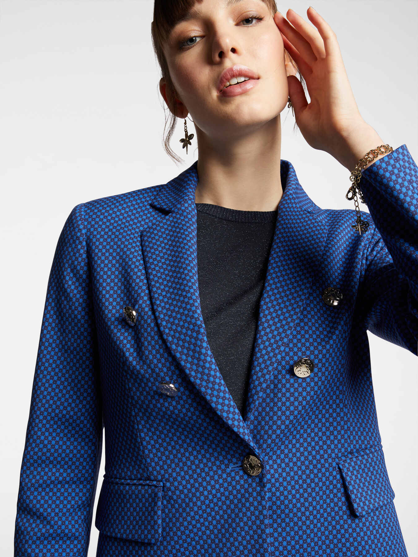 Jacquard blazer with buttons image number 3