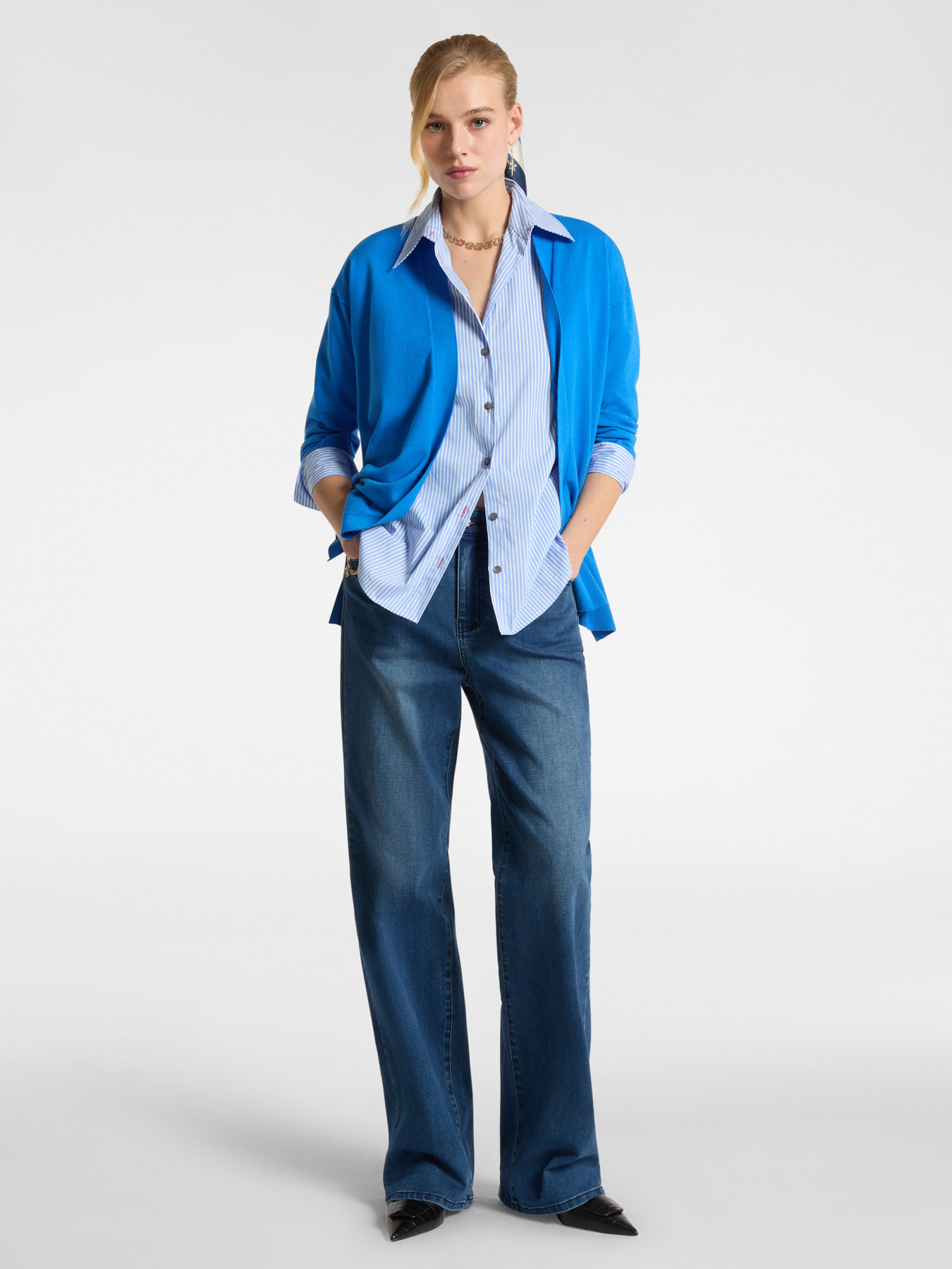 Long cardigan open at the front image number 2