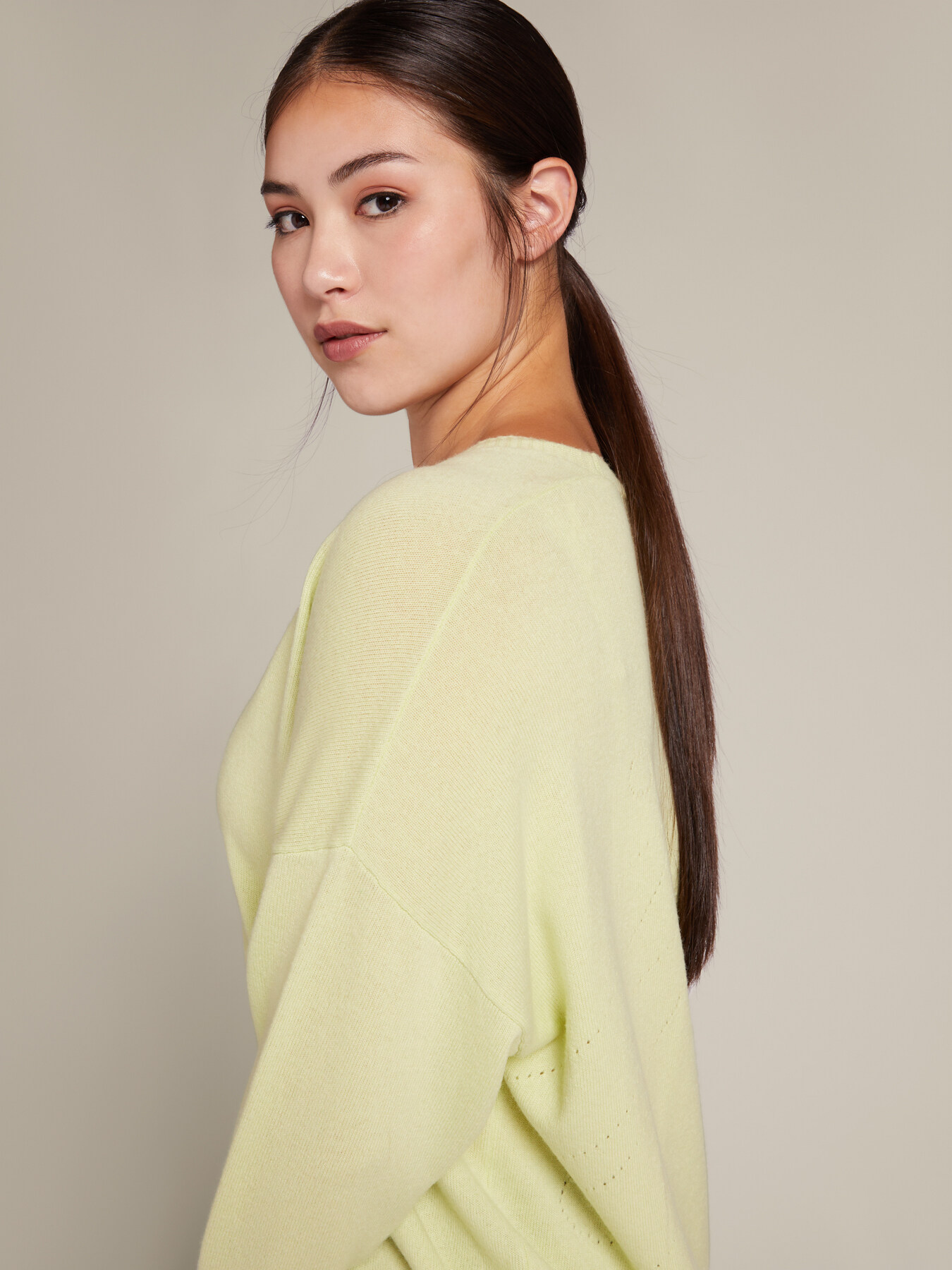 Maglia in 100% lana sostenibile image number 5