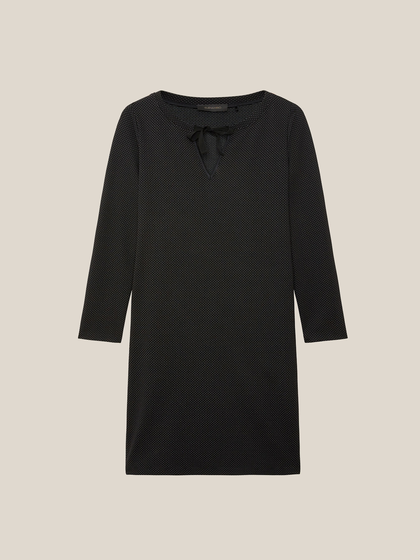 Kurzes, gerade geschnittenes Kleid image number 4