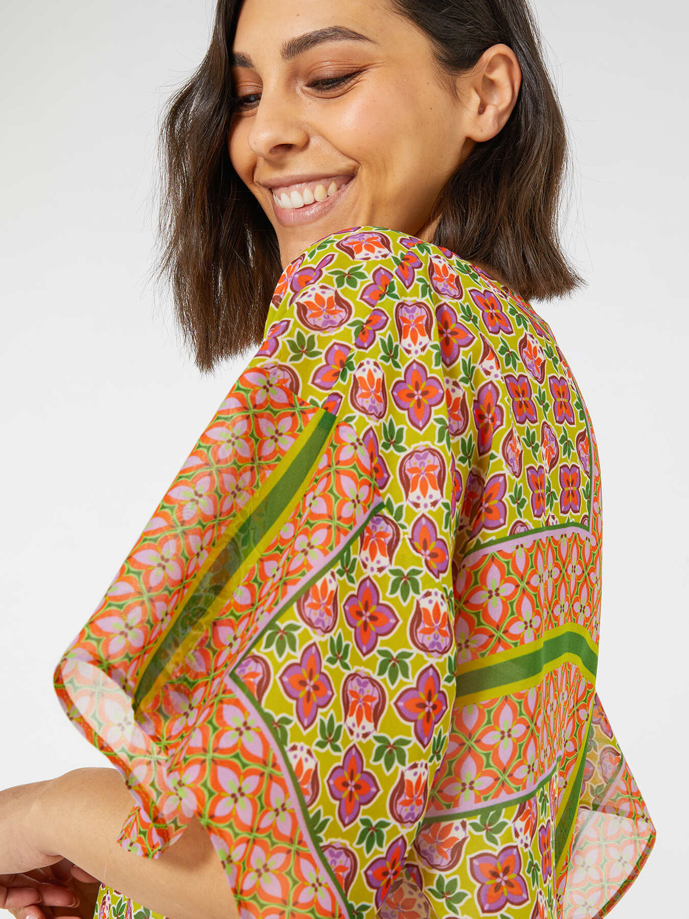 Blouse large &agrave; imprim&eacute; ethnique image number 3