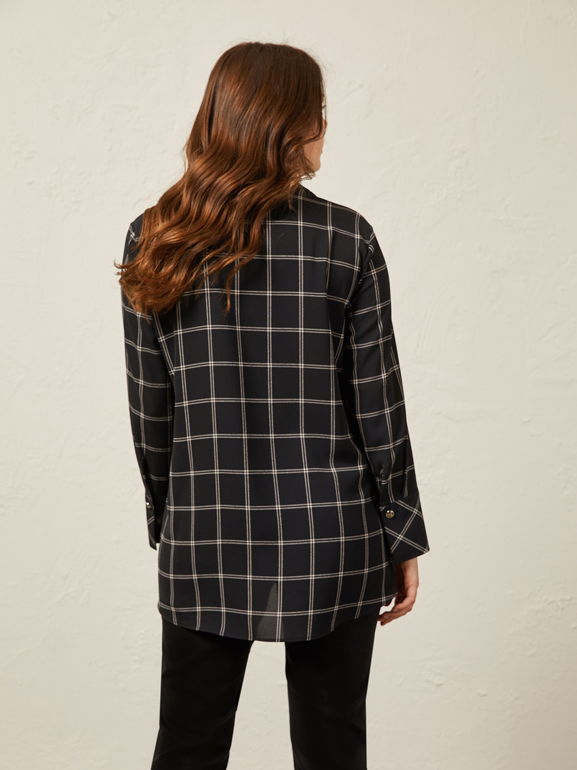 Elenamiro: Camisa larga con estampado de cuadros_3