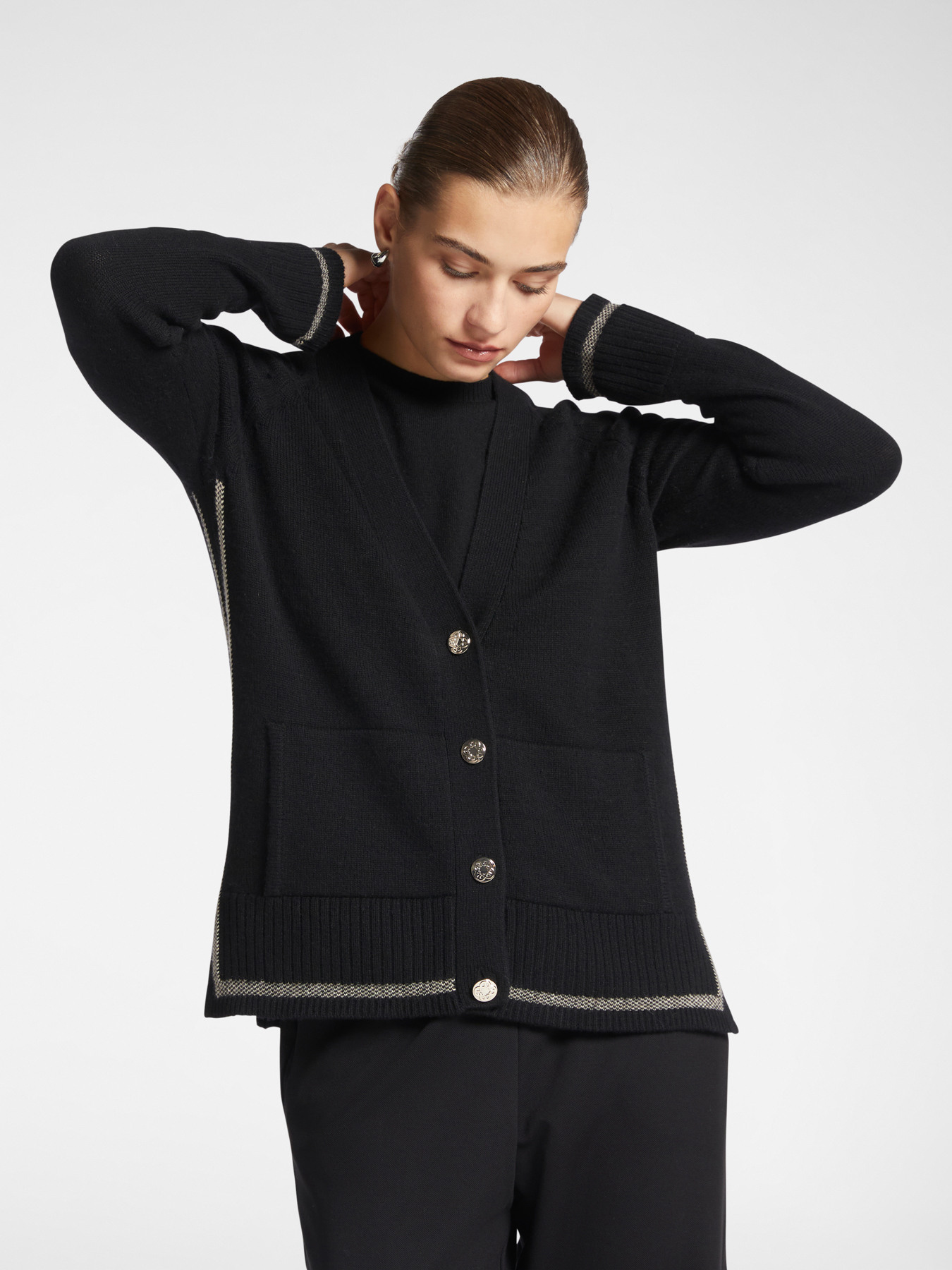 Cardigan aus Wolle mit bearbeiteten Bord&uuml;ren image number 0