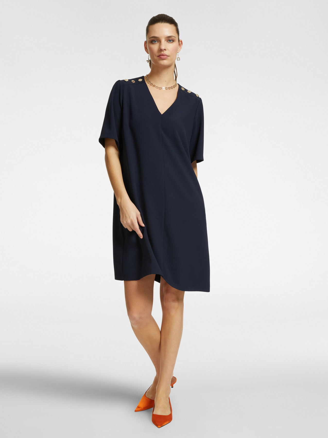 Vestido com botões image number 0