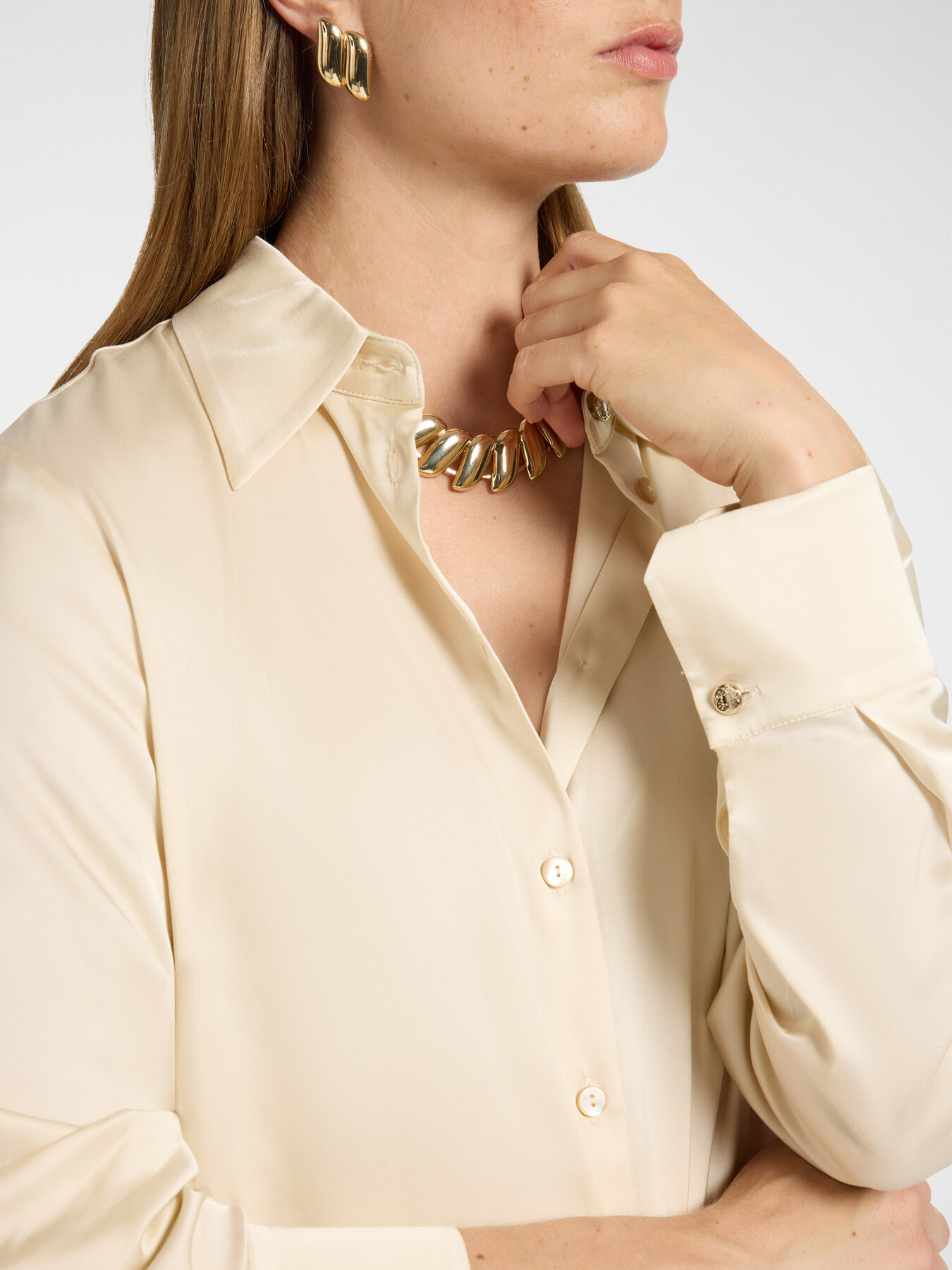Bluse aus Stretch-Viskose-Satin image number 3