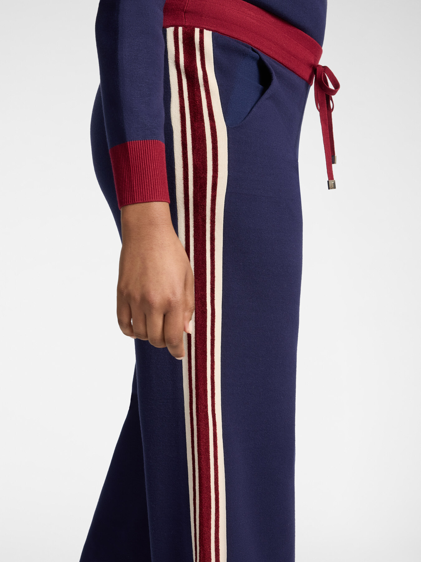 Cropped-Strickhose mit gestreiften B&uuml;ndchen image number 3