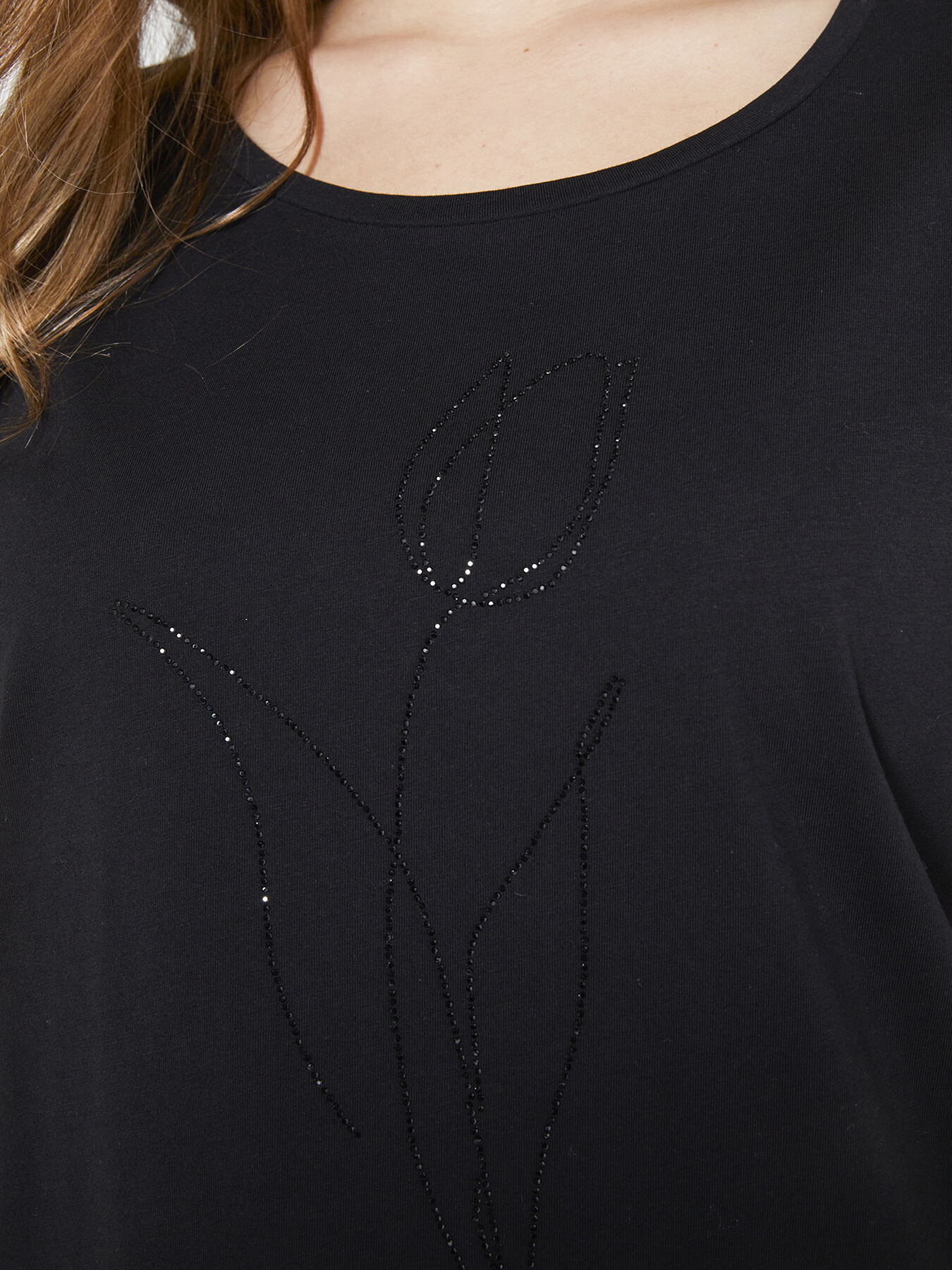 T-shirt con fiore in cristalli image number 3