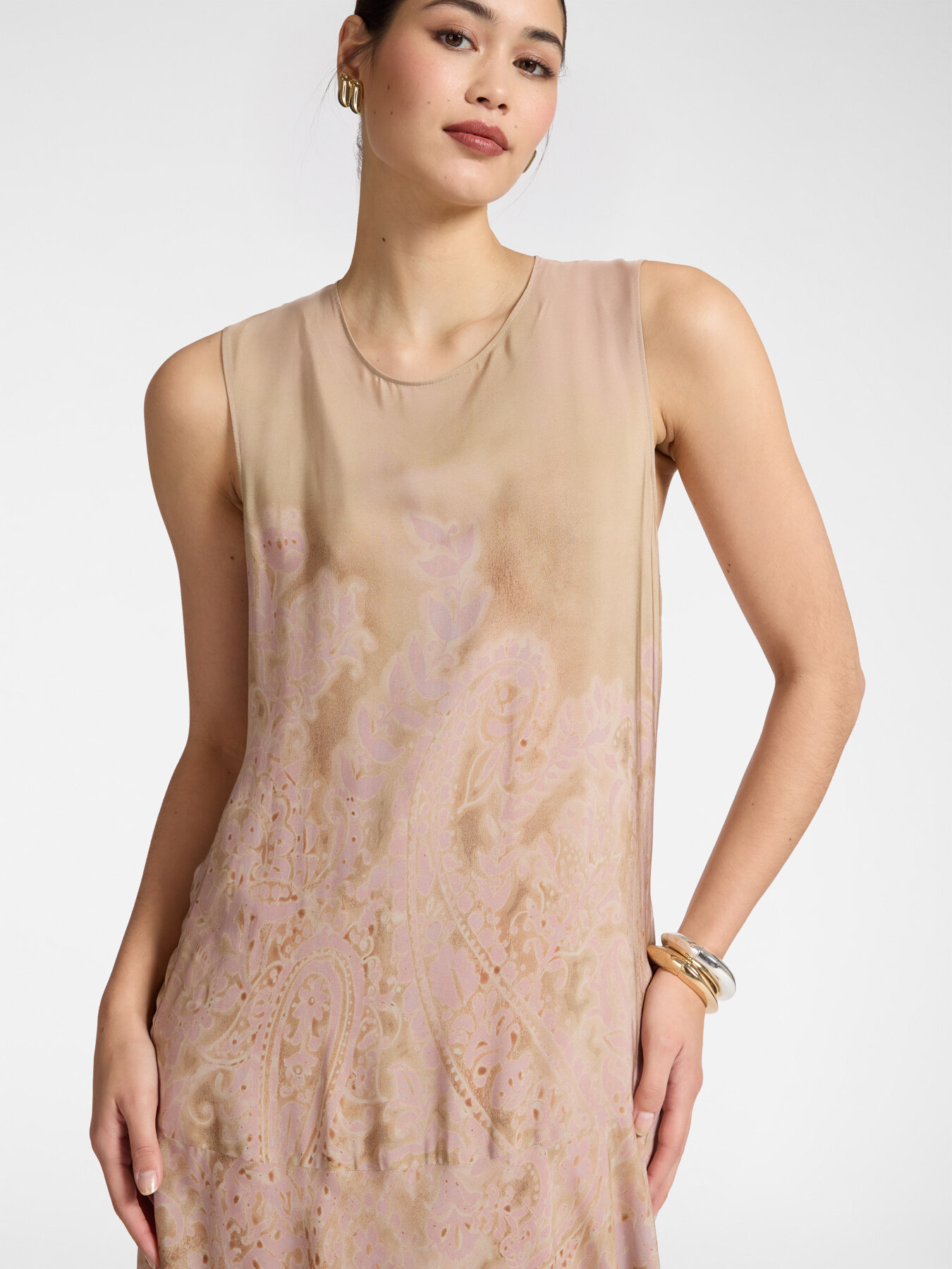 Long dress with lace print image number 3