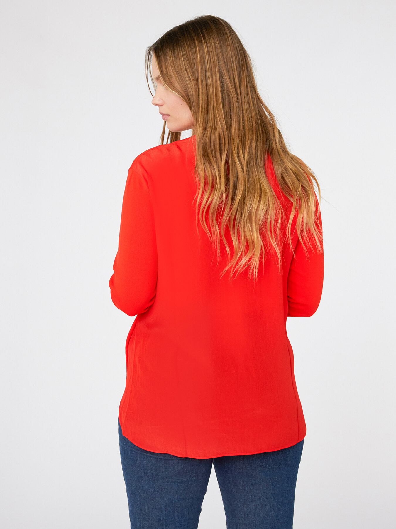 Camisola com lado de tr&aacute;s em tecido leve image number 2