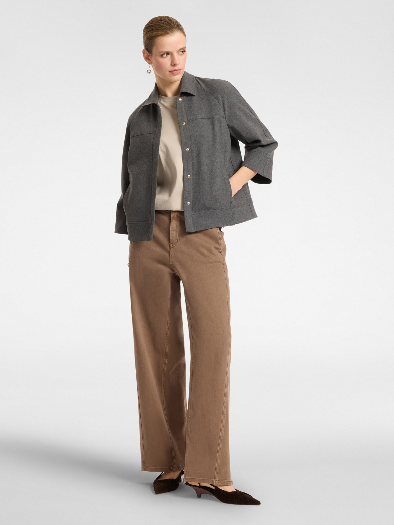 Veste trap&egrave;ze carr&eacute;e image number 2