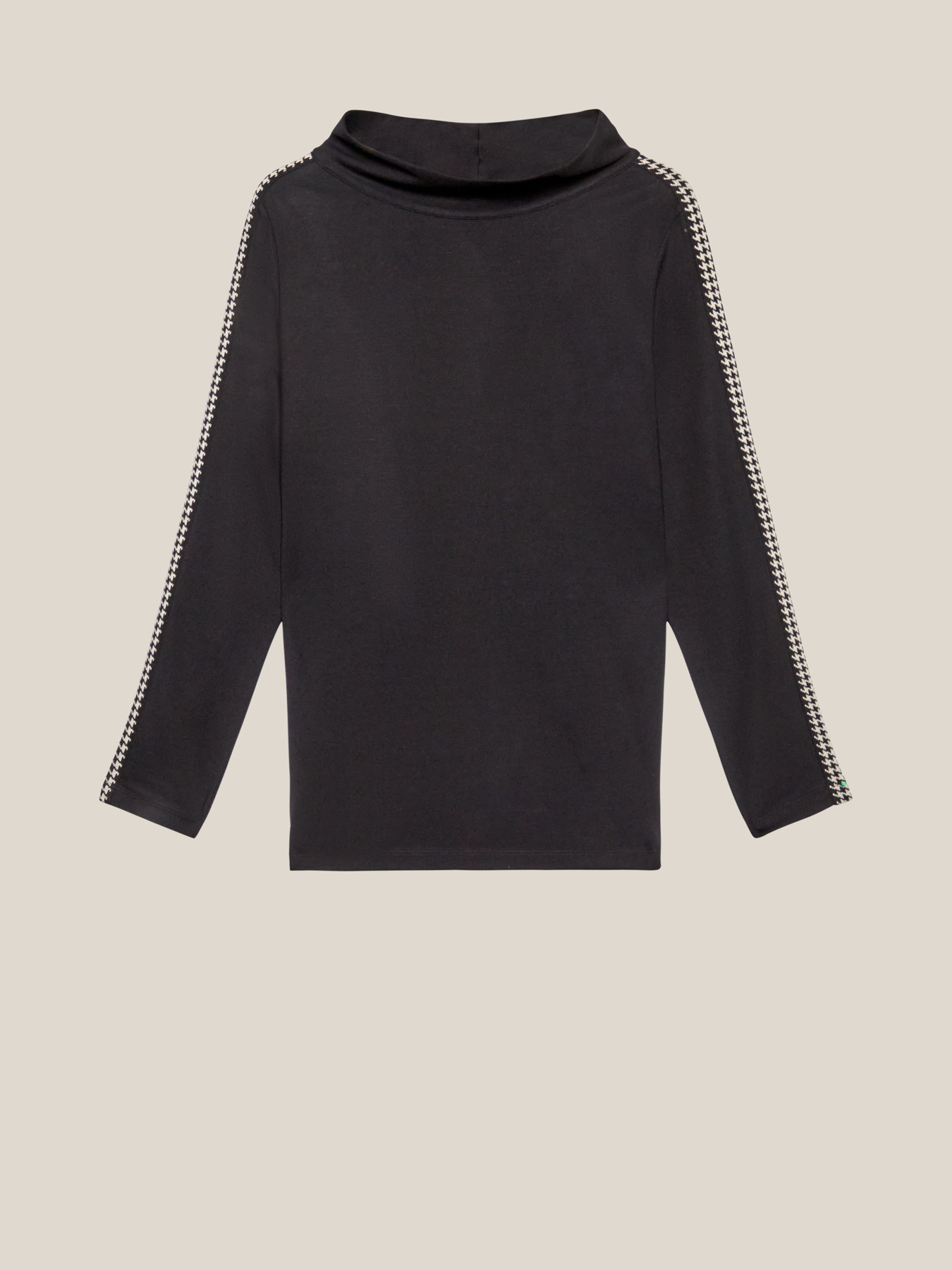 T-shirt with Houndstooth border image number 4