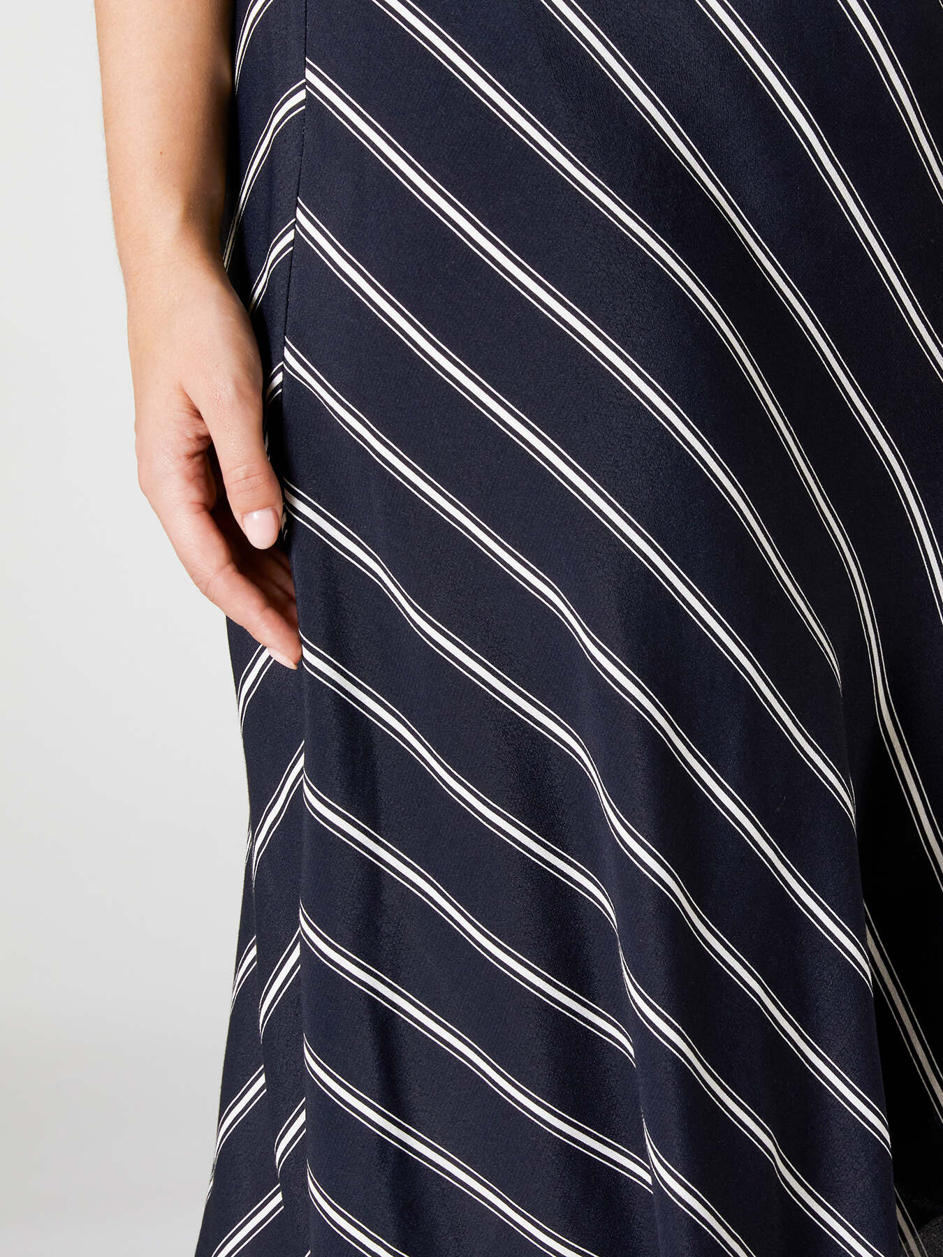 Gonna longuette a righe image number 3