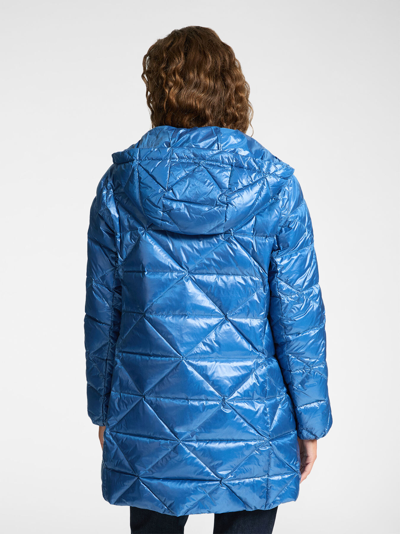 Chaqueta acolchada con capucha image number 1