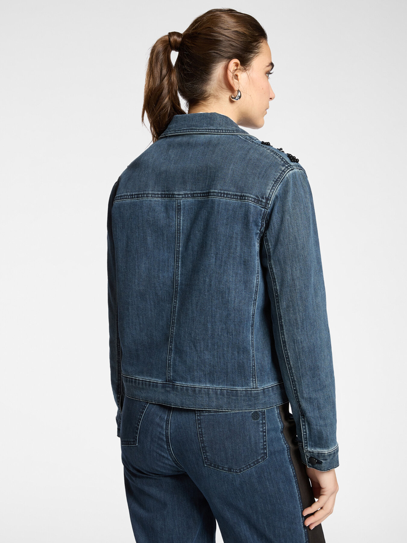 Jaqueta jeans quadrada com bordado image number 1