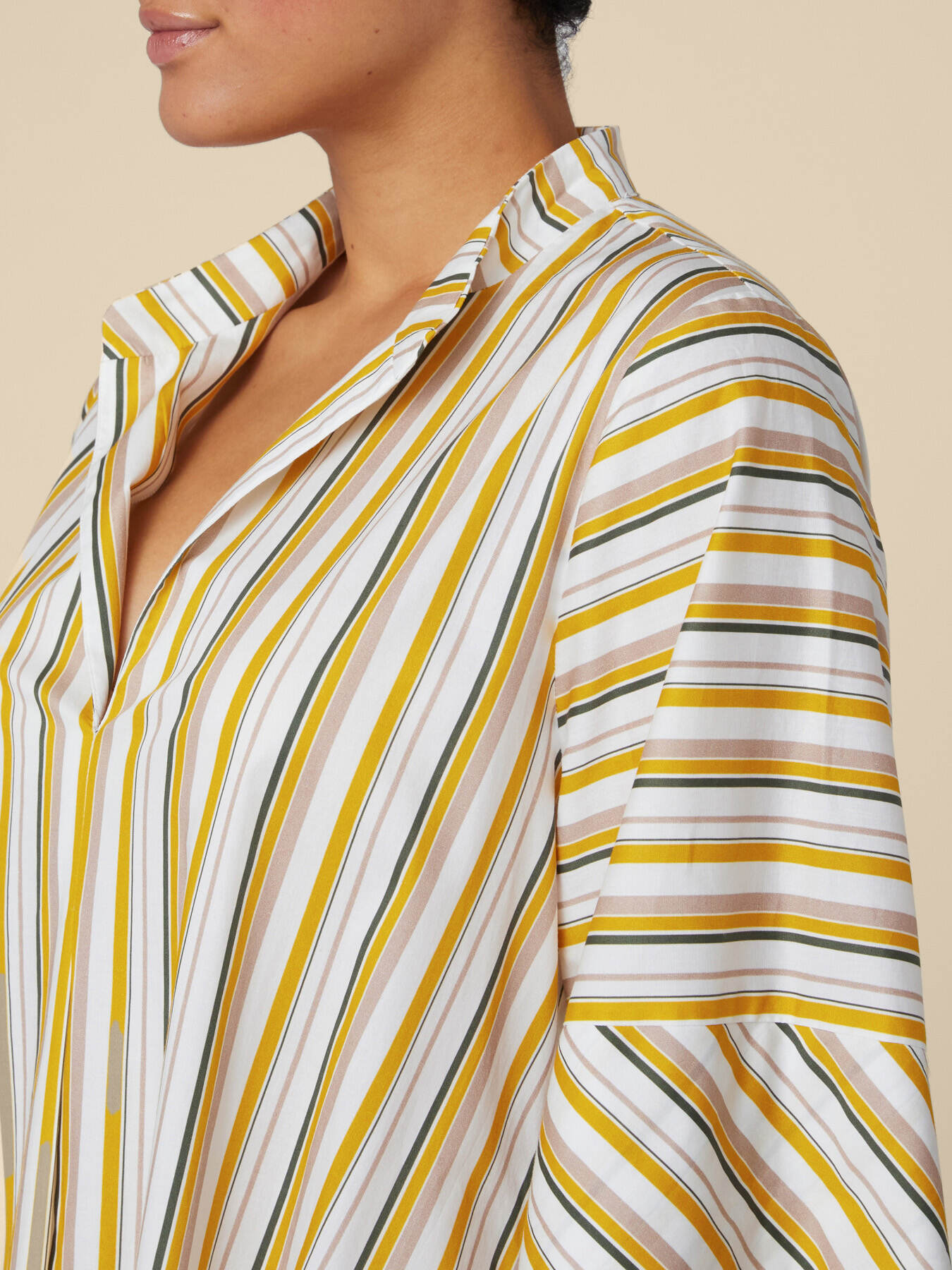 VESTIDO &Agrave;S RISCAS image number 3