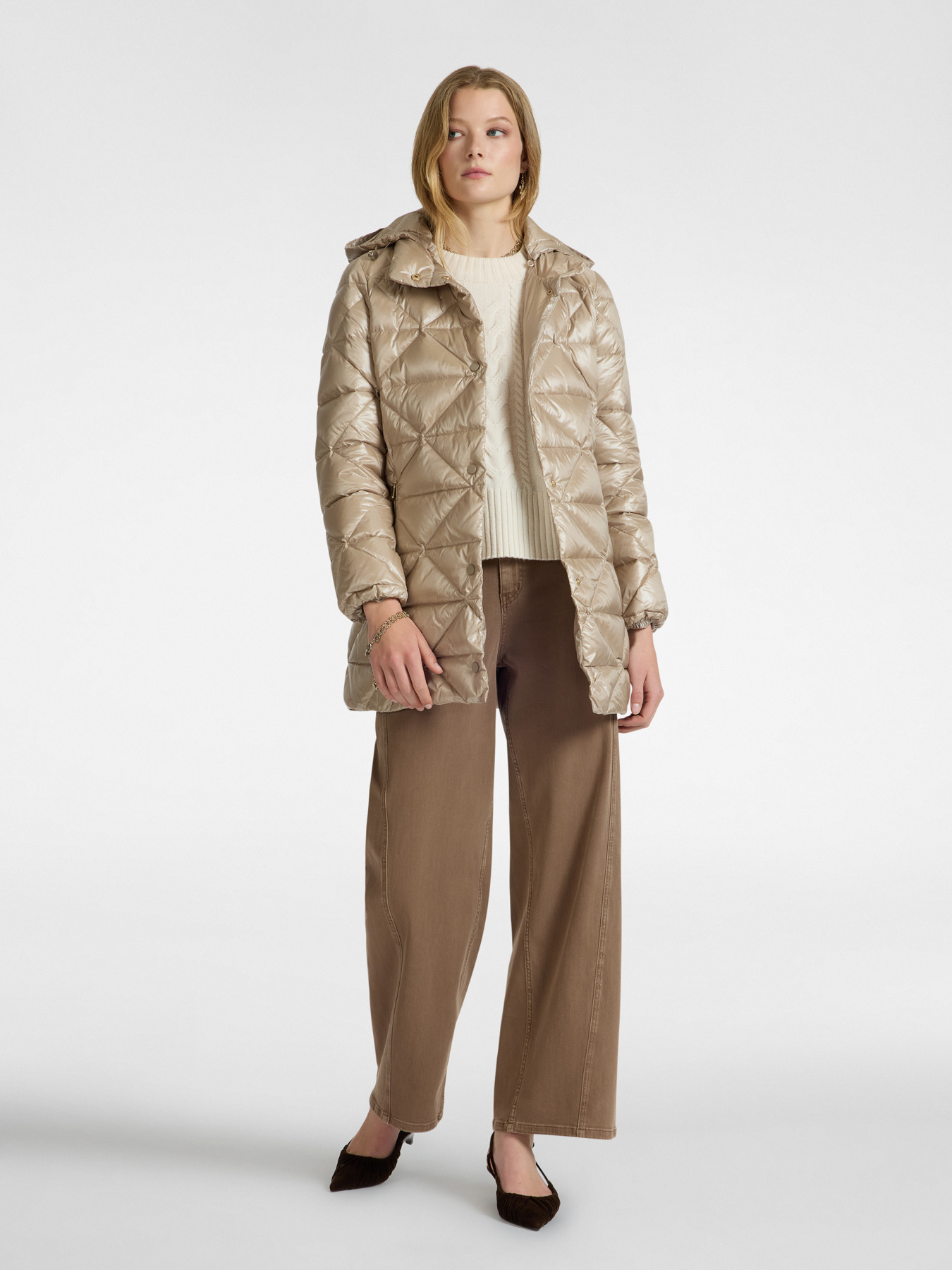 Jaqueta acolchoada com capuz image number 3