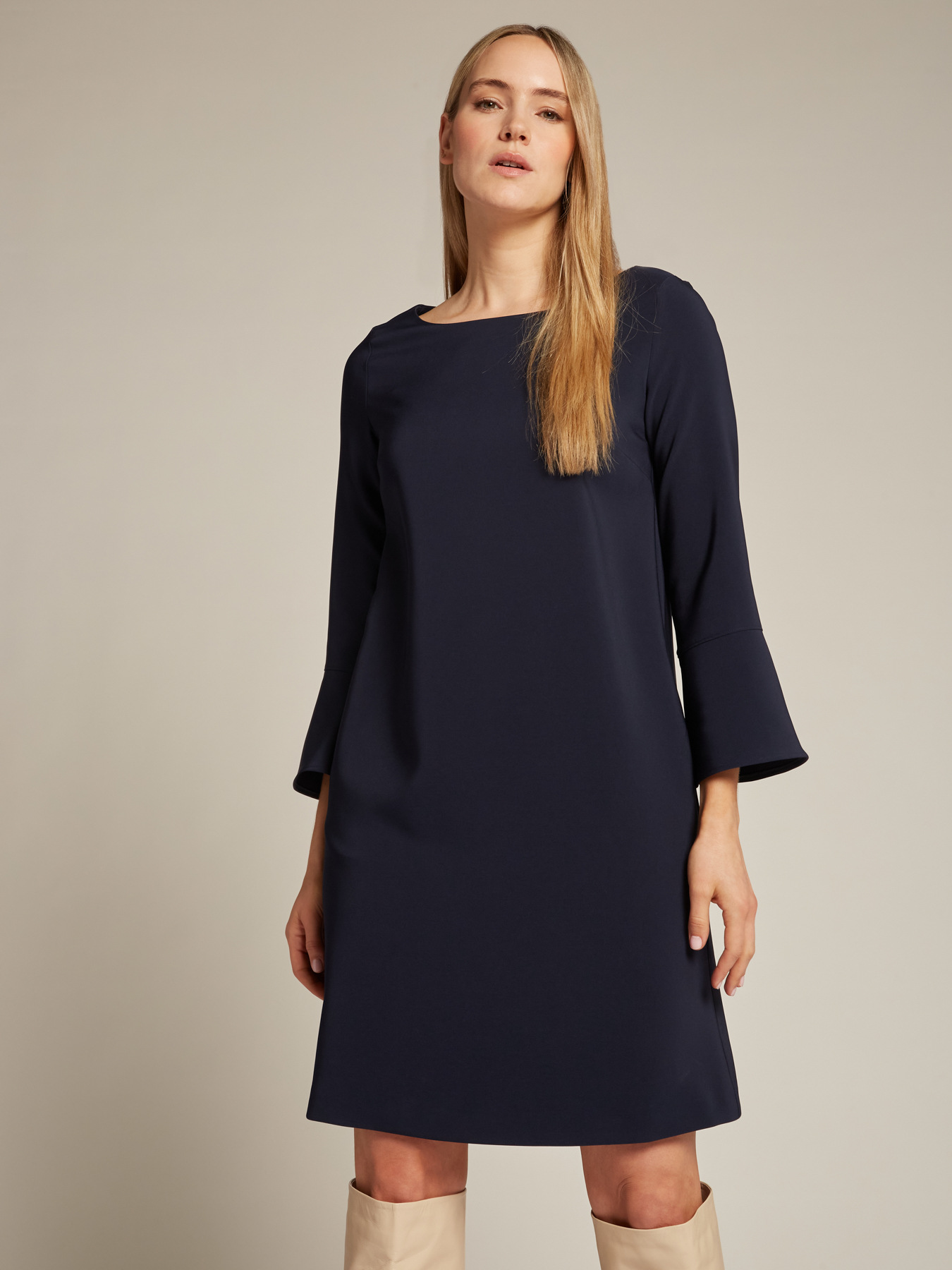 Kleid aus Stretch-Cady image number 2