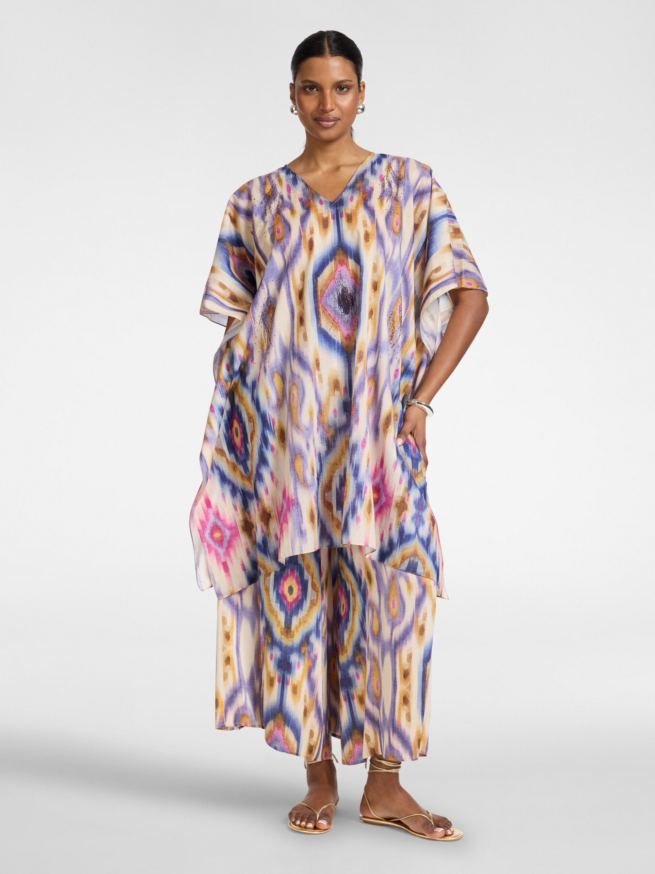 Poncho en muselina de algod&oacute;n estampada image number 2