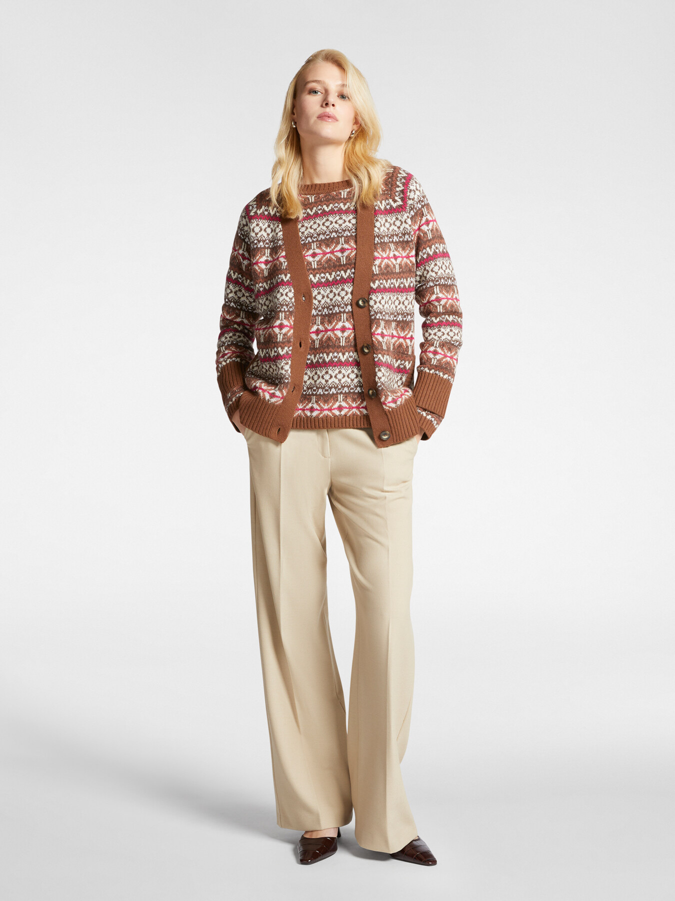 C&aacute;rdigan jacquard image number 3