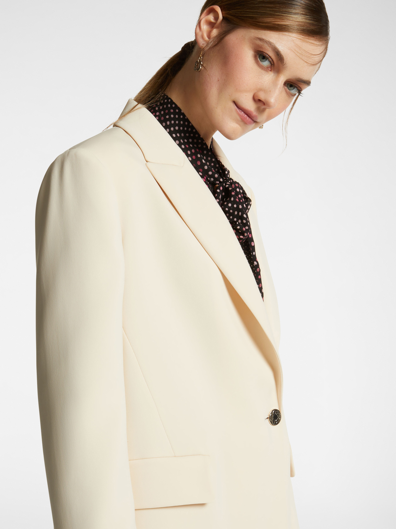 Blazer de cady de crep&eacute; image number 3