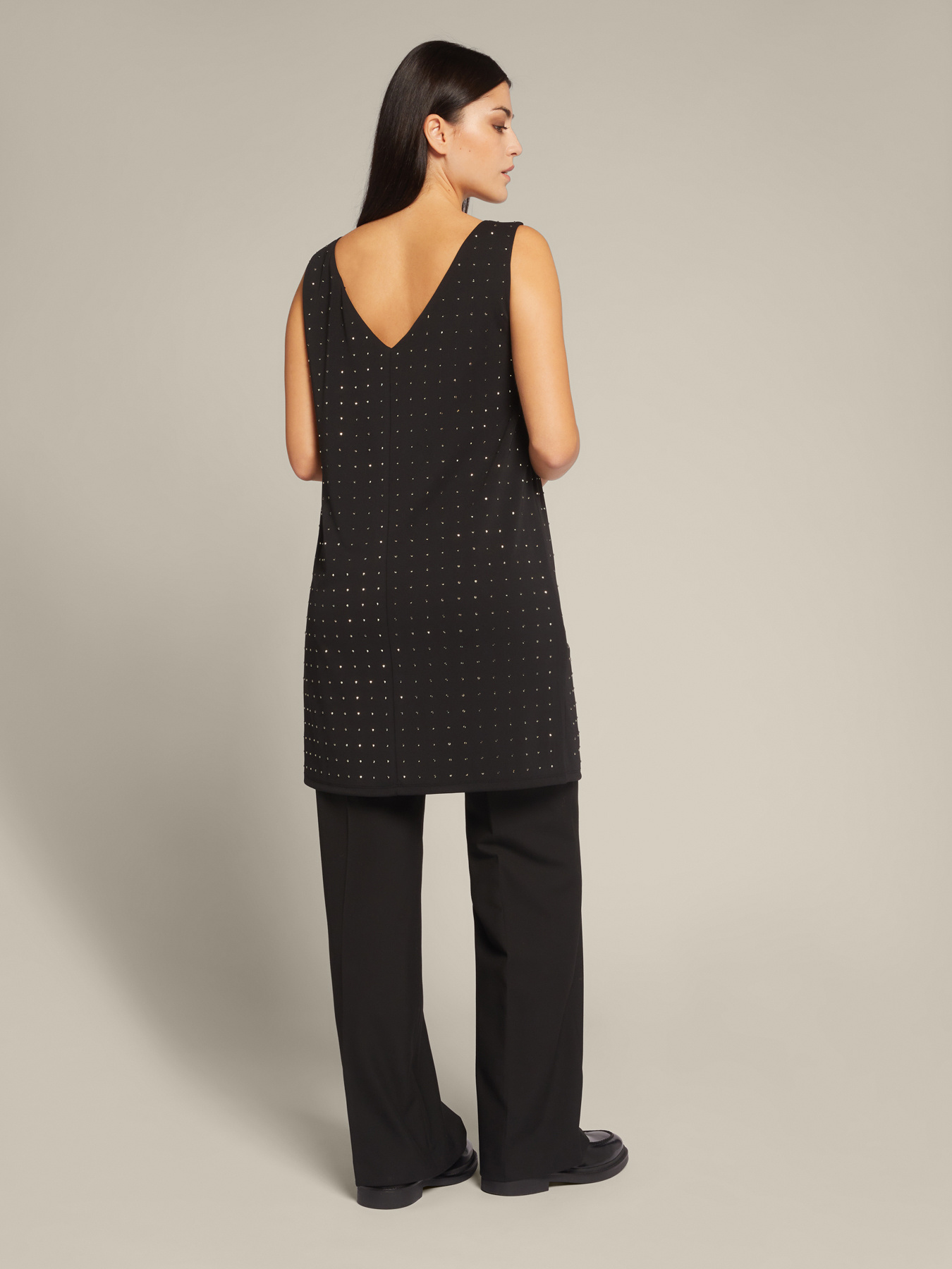 Abito con applicazioni image number 1