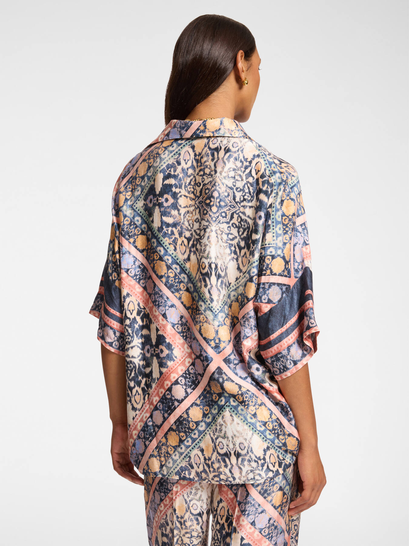 Bedrucktes Shirt mit Schn&uuml;rung image number 2