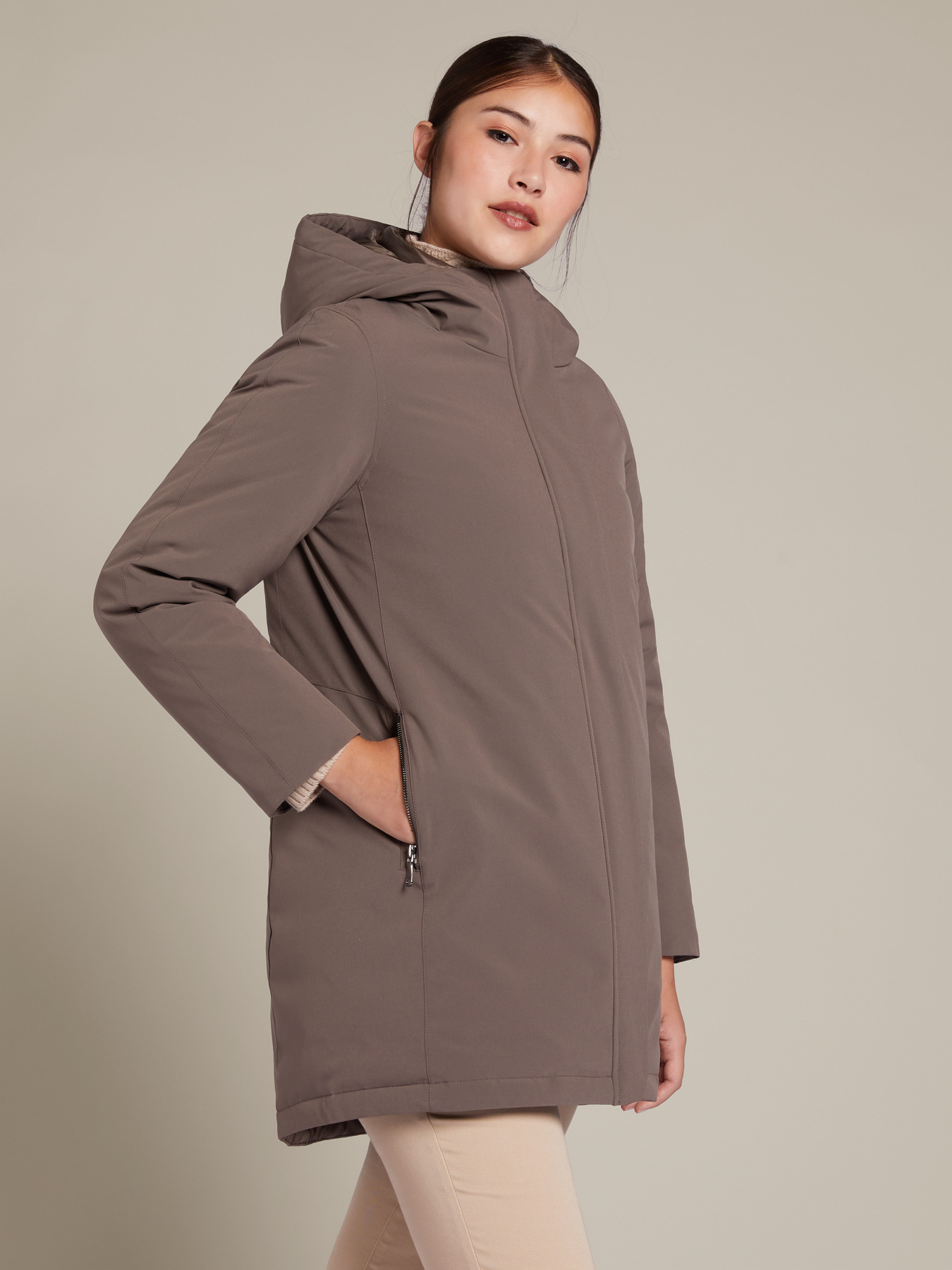 Parka de luxe en duvet v&eacute;ritable image number 2