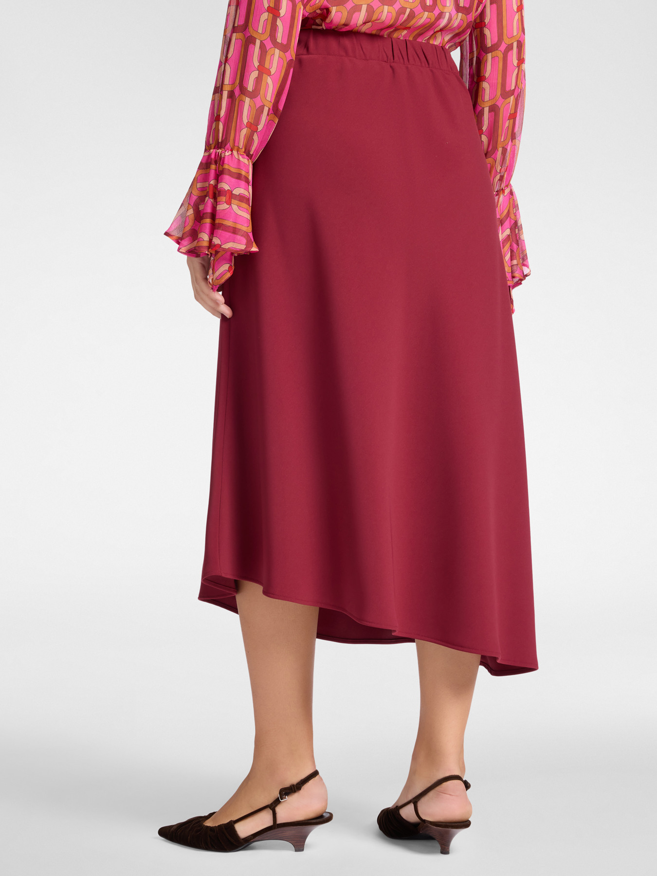 Asymmetrical skirt in stretch cady image number 1