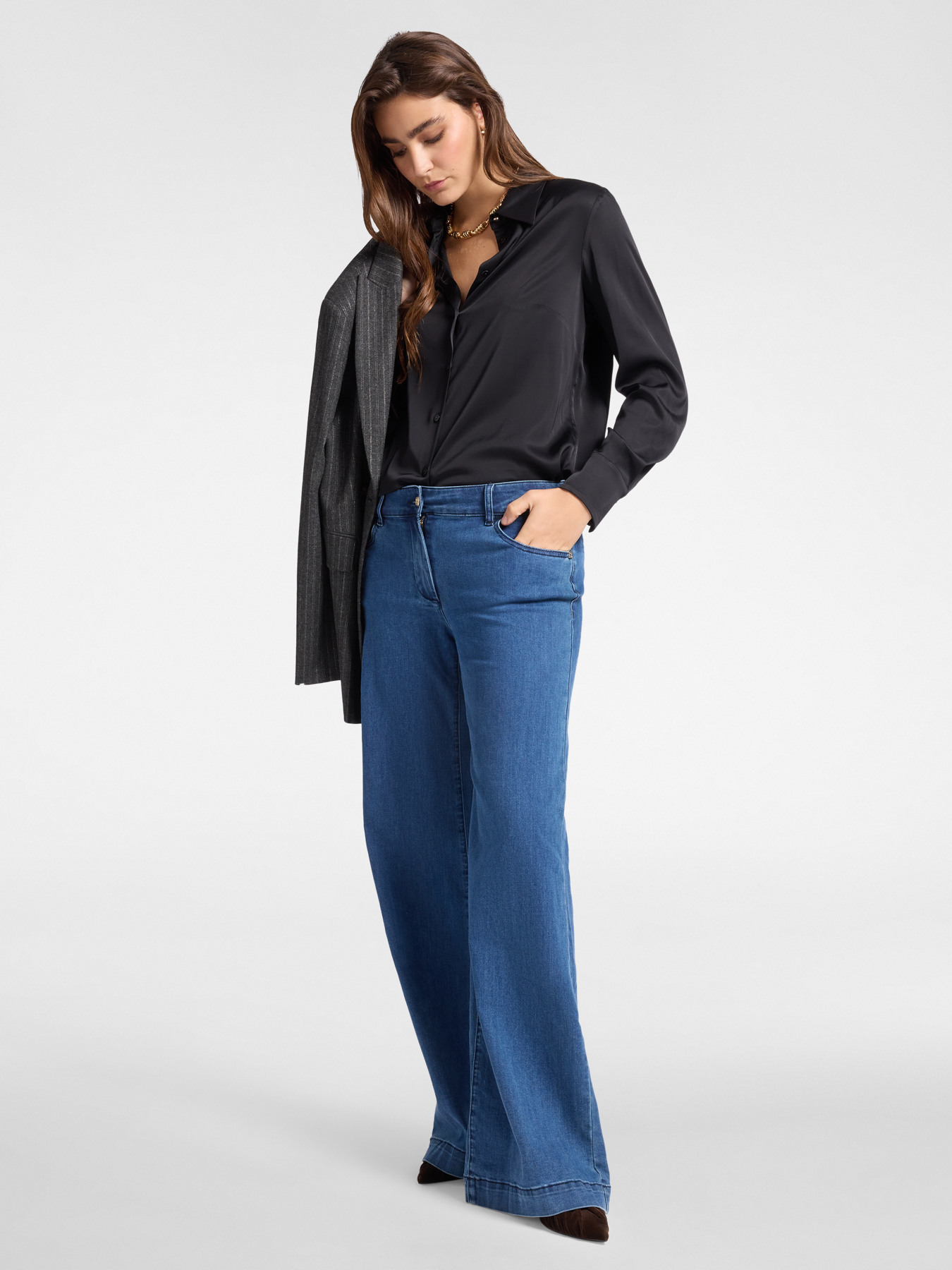 Camicia in raso stretch image number 2