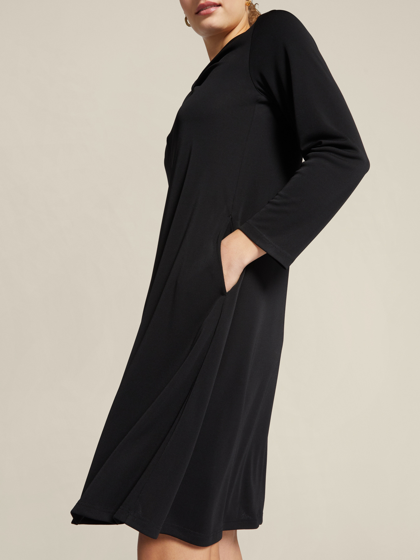 Jersey dress with front knot image number 3