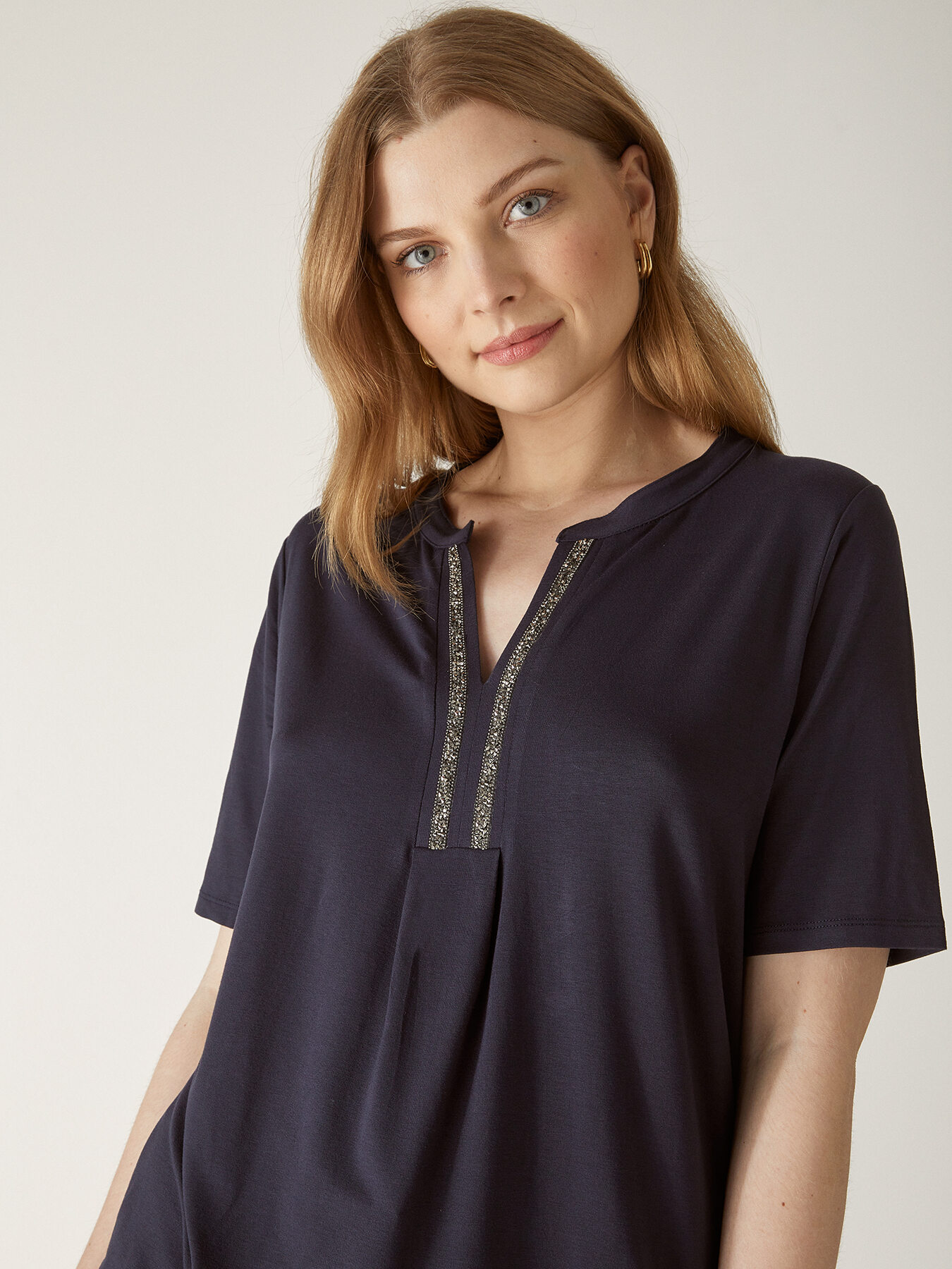 T-shirt with crystal trims image number 0