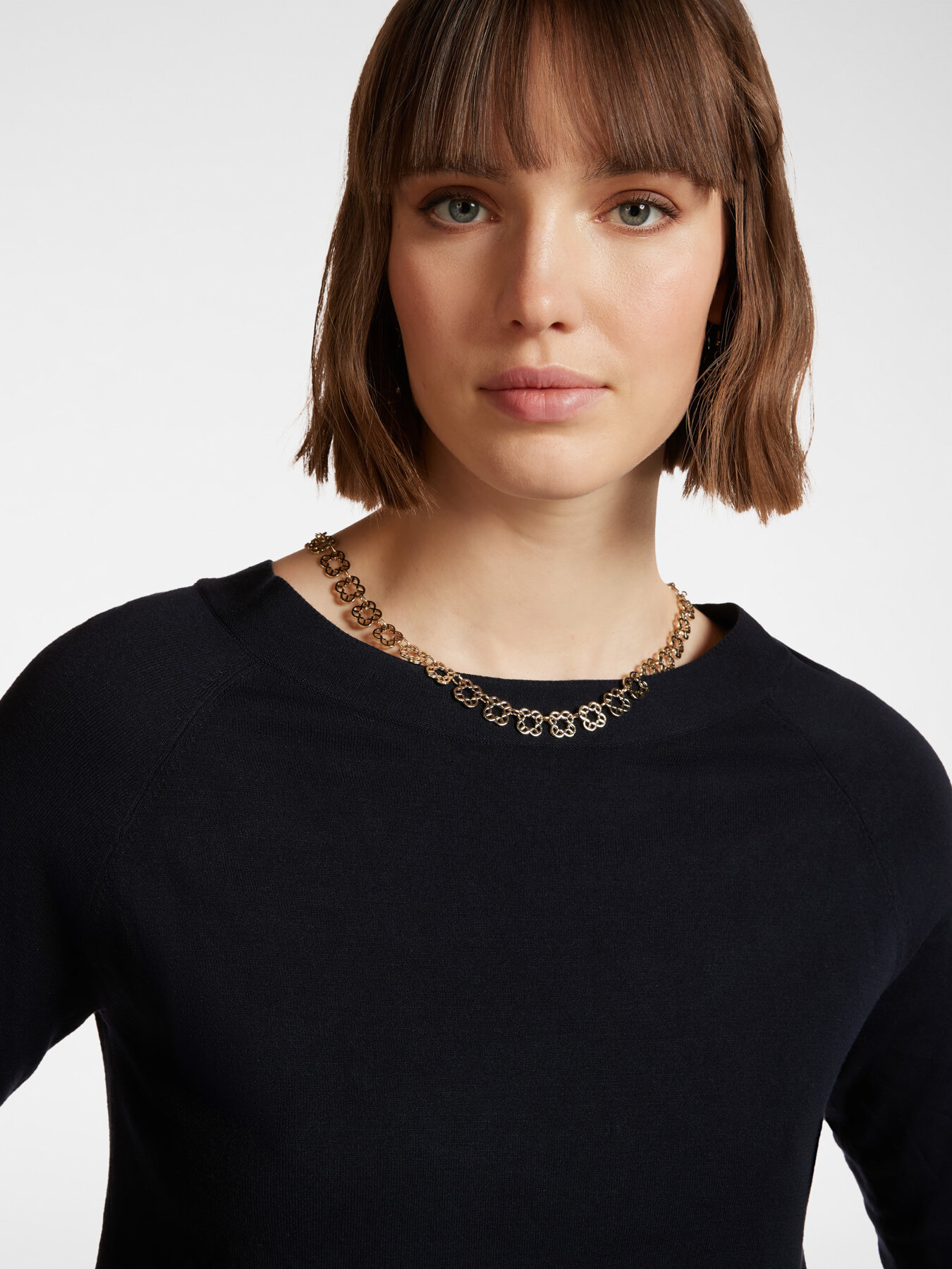 Camisola b&aacute;sica com decote canoa image number 3