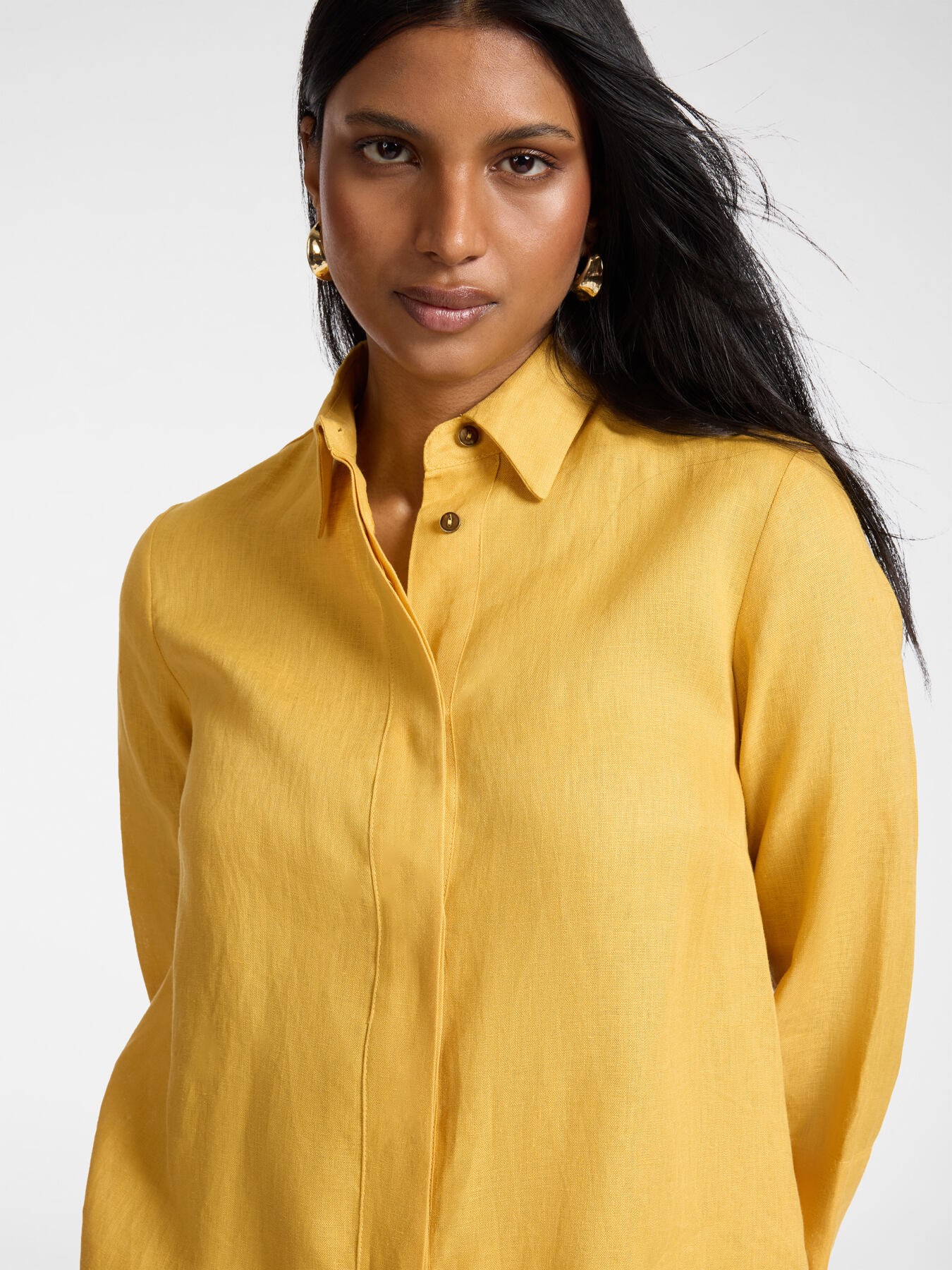 Boxy linen shirt image number 3