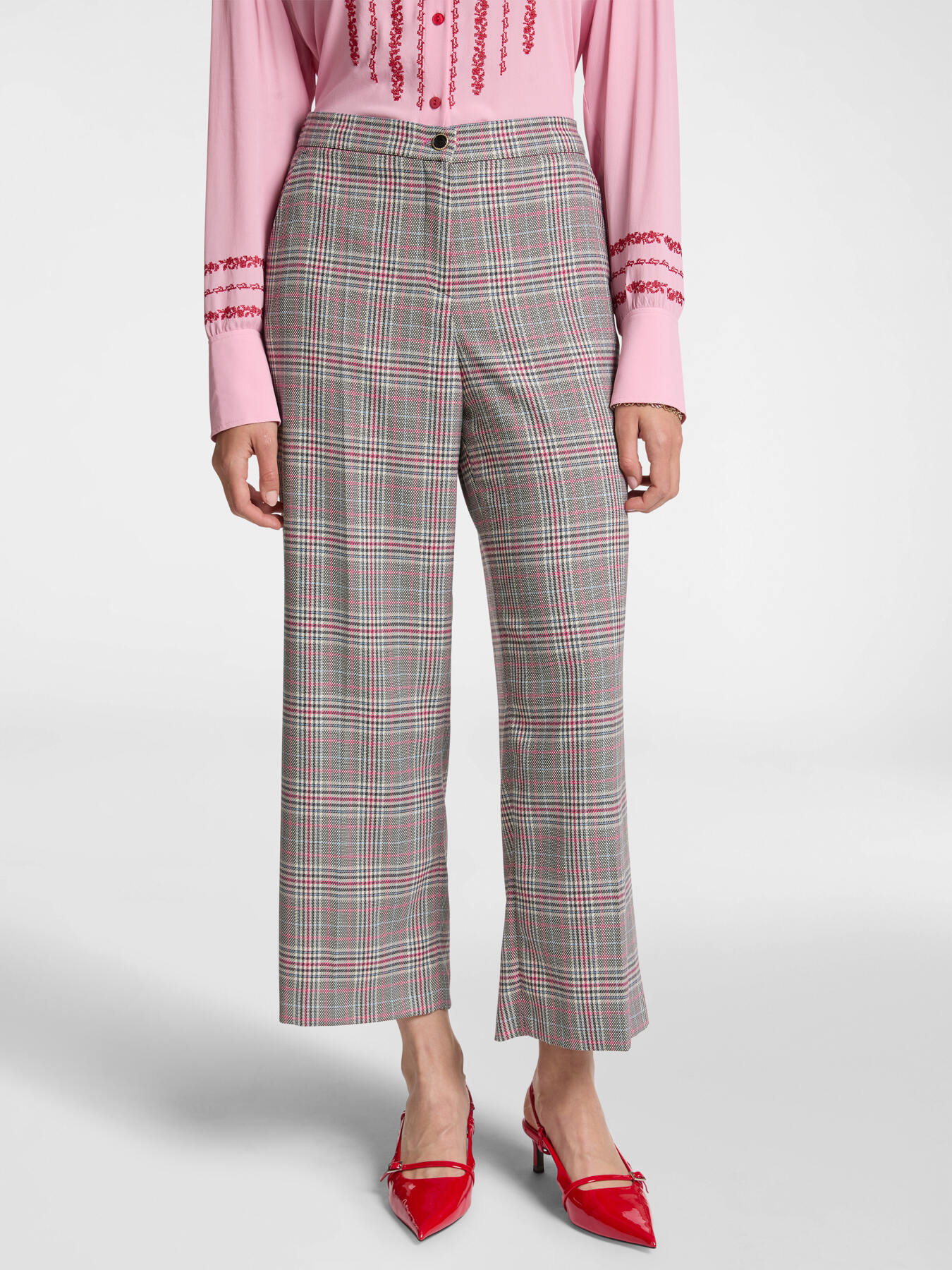 Pantaloni in Galles image number 2