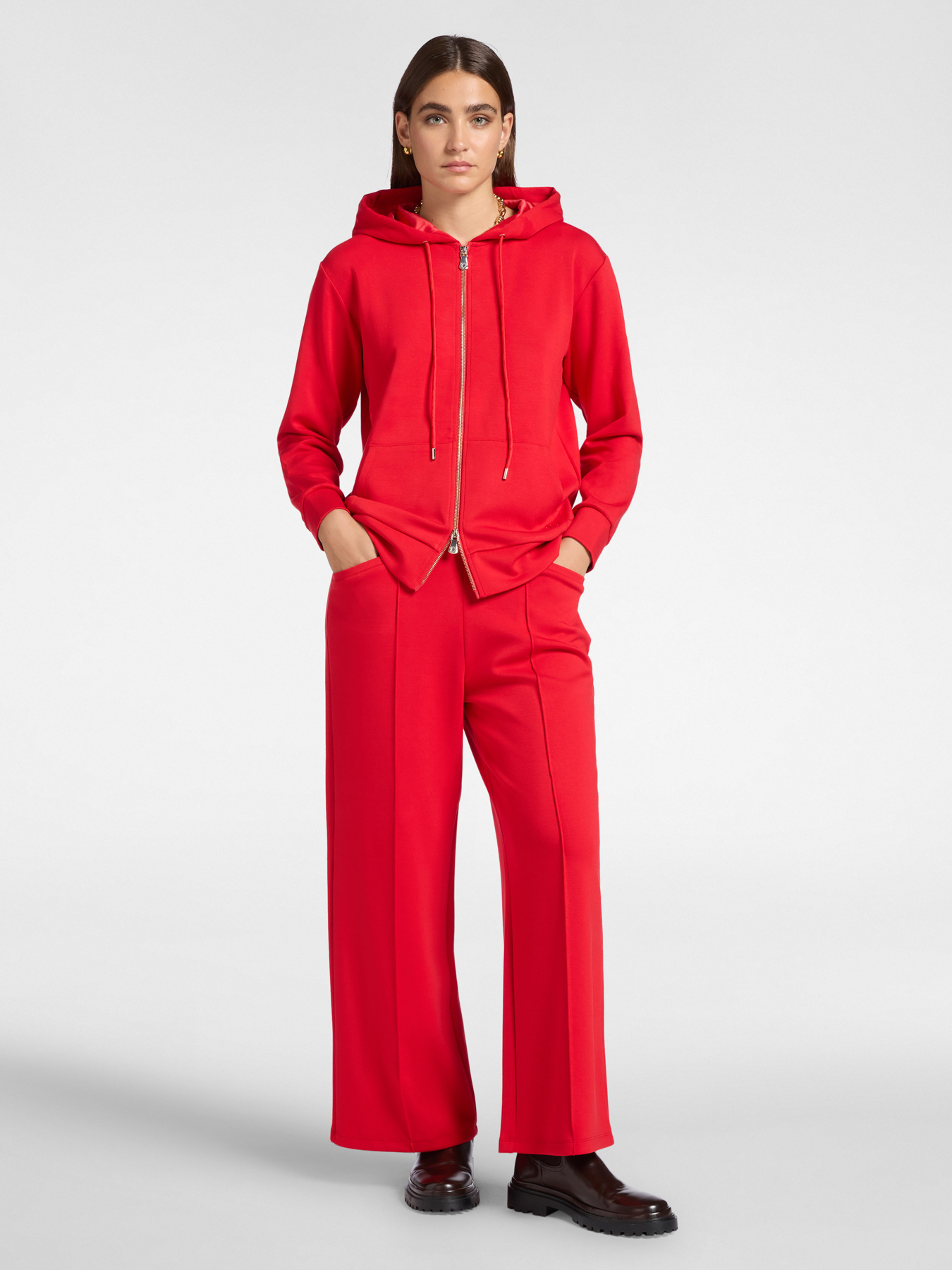 Hoodie image number 2