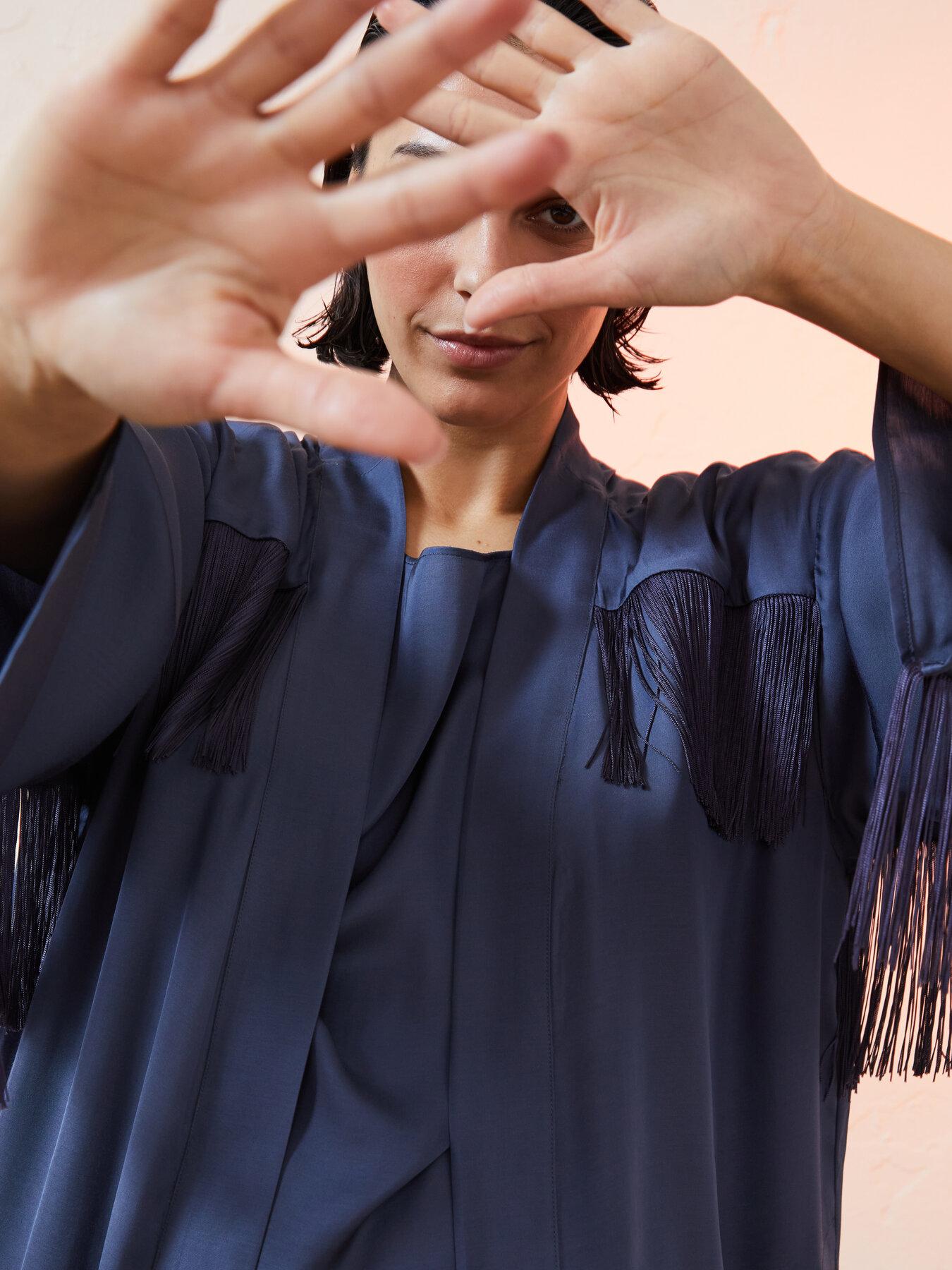 Kimono con flecos Lisa Von Tang para Elena Mir&ograve; image number 3