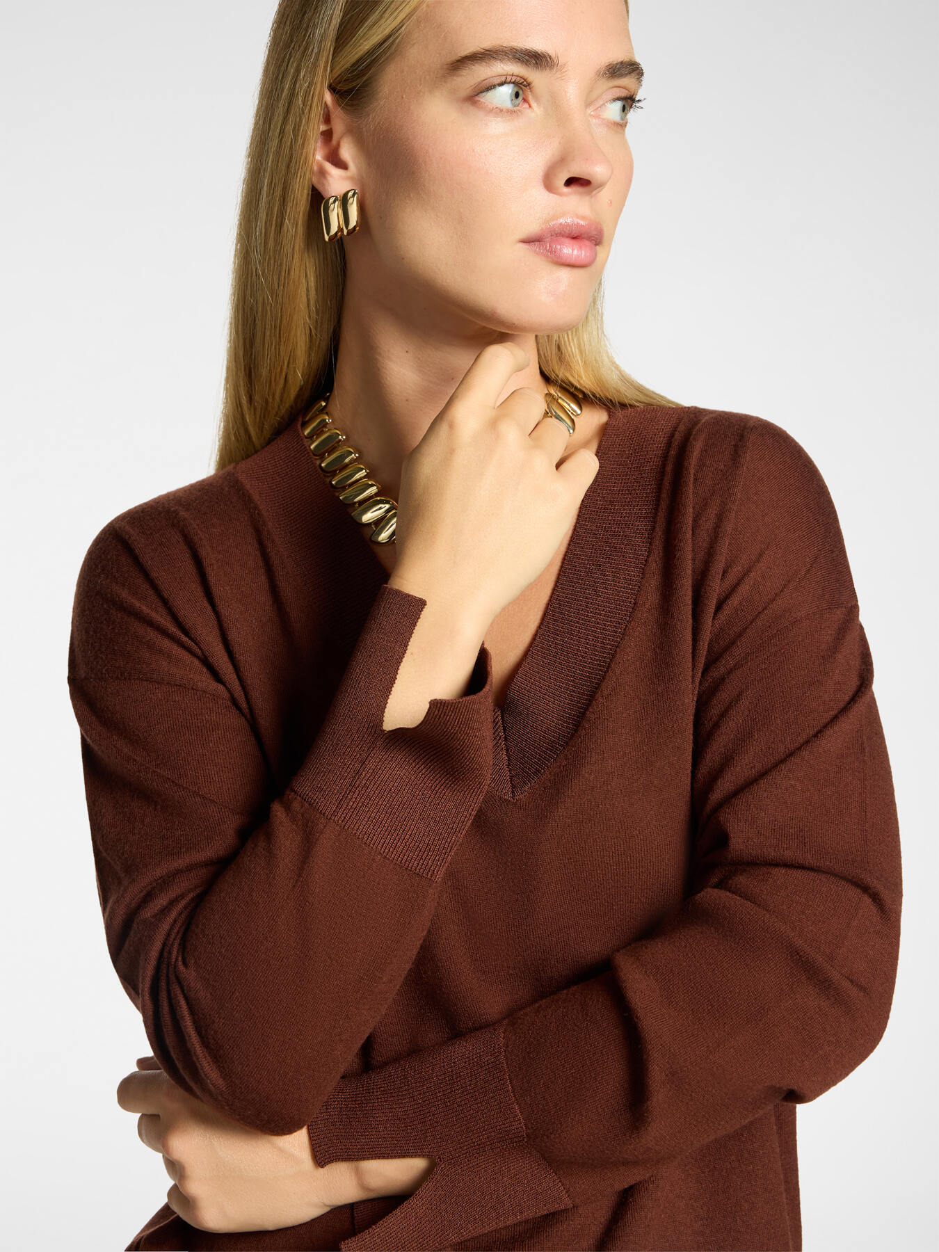 Pure wool V-neck sweater image number 3