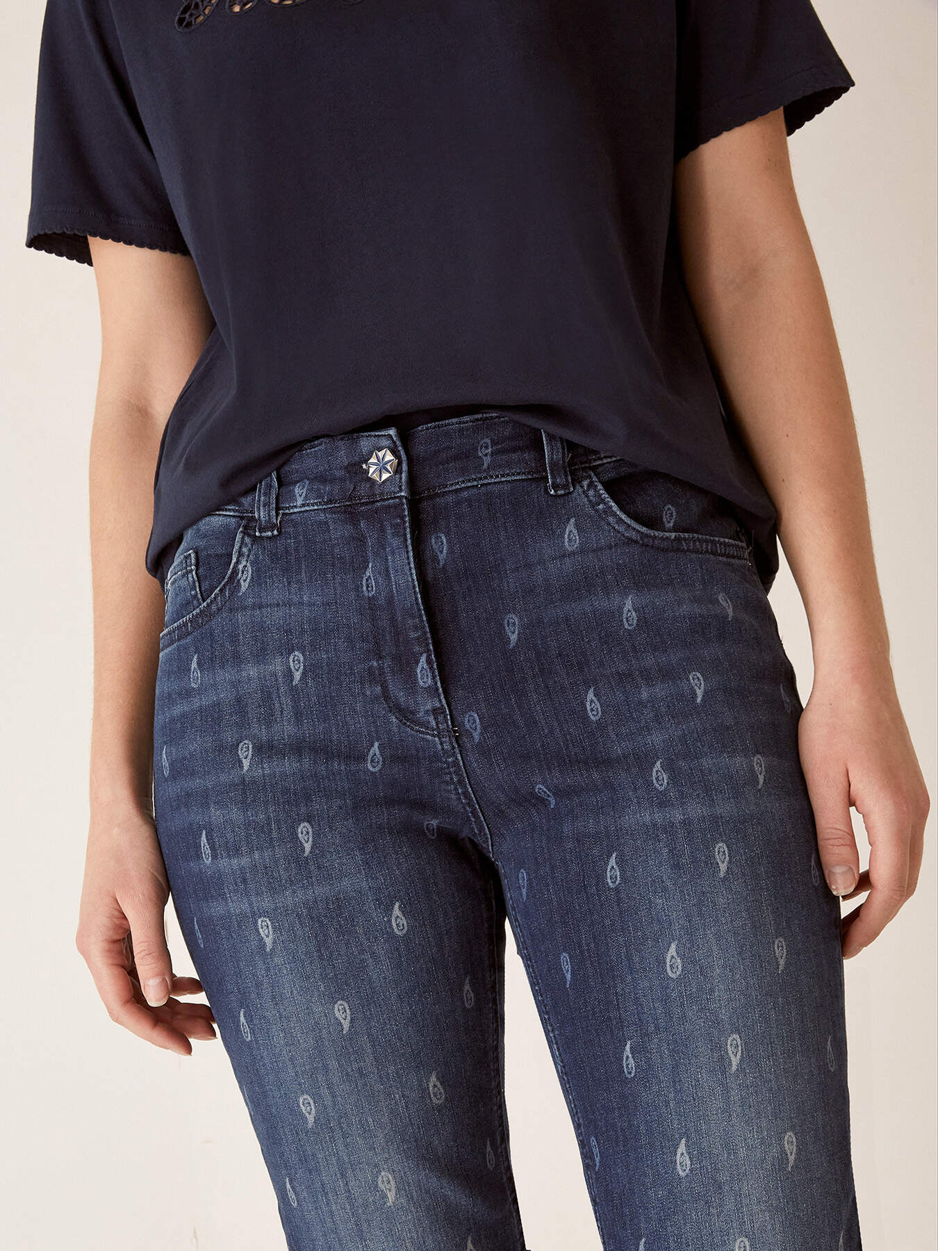 Jeans stampati image number 2